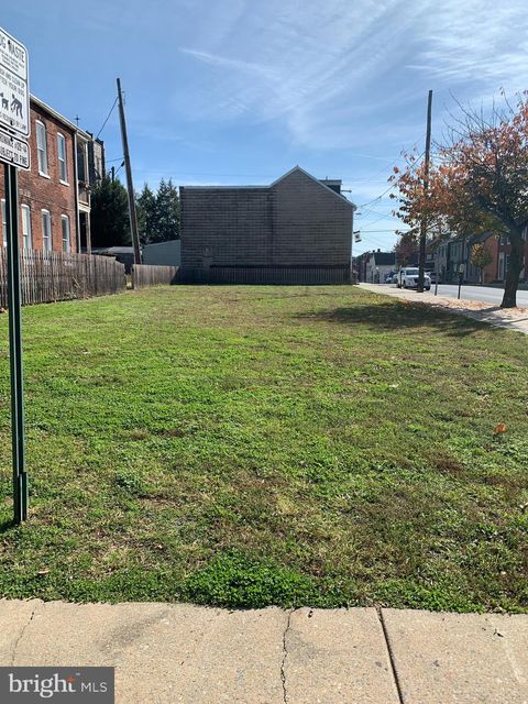 Photo of 400 LOCUST ST, COLUMBIA, PA 17512 (MLS # PALA2027498)