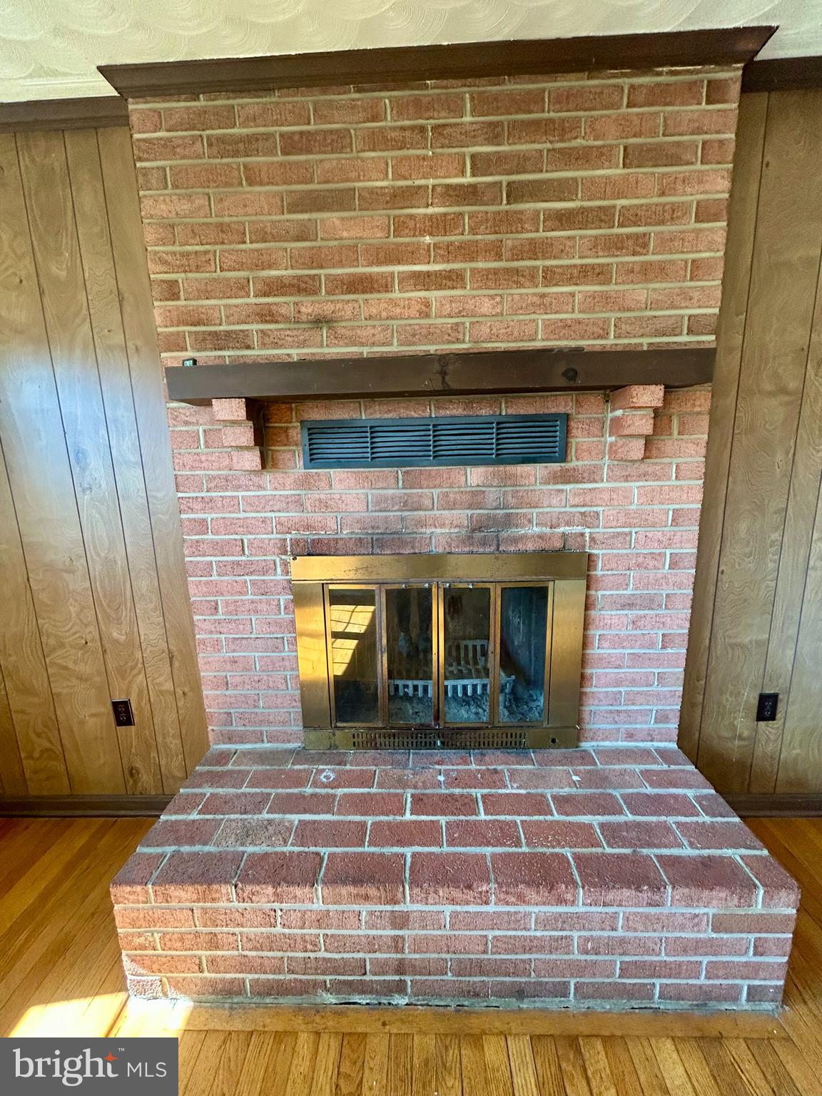 NONE UNRESTRICTED - Residential