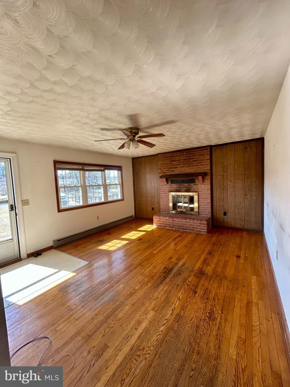 NONE UNRESTRICTED - Residential