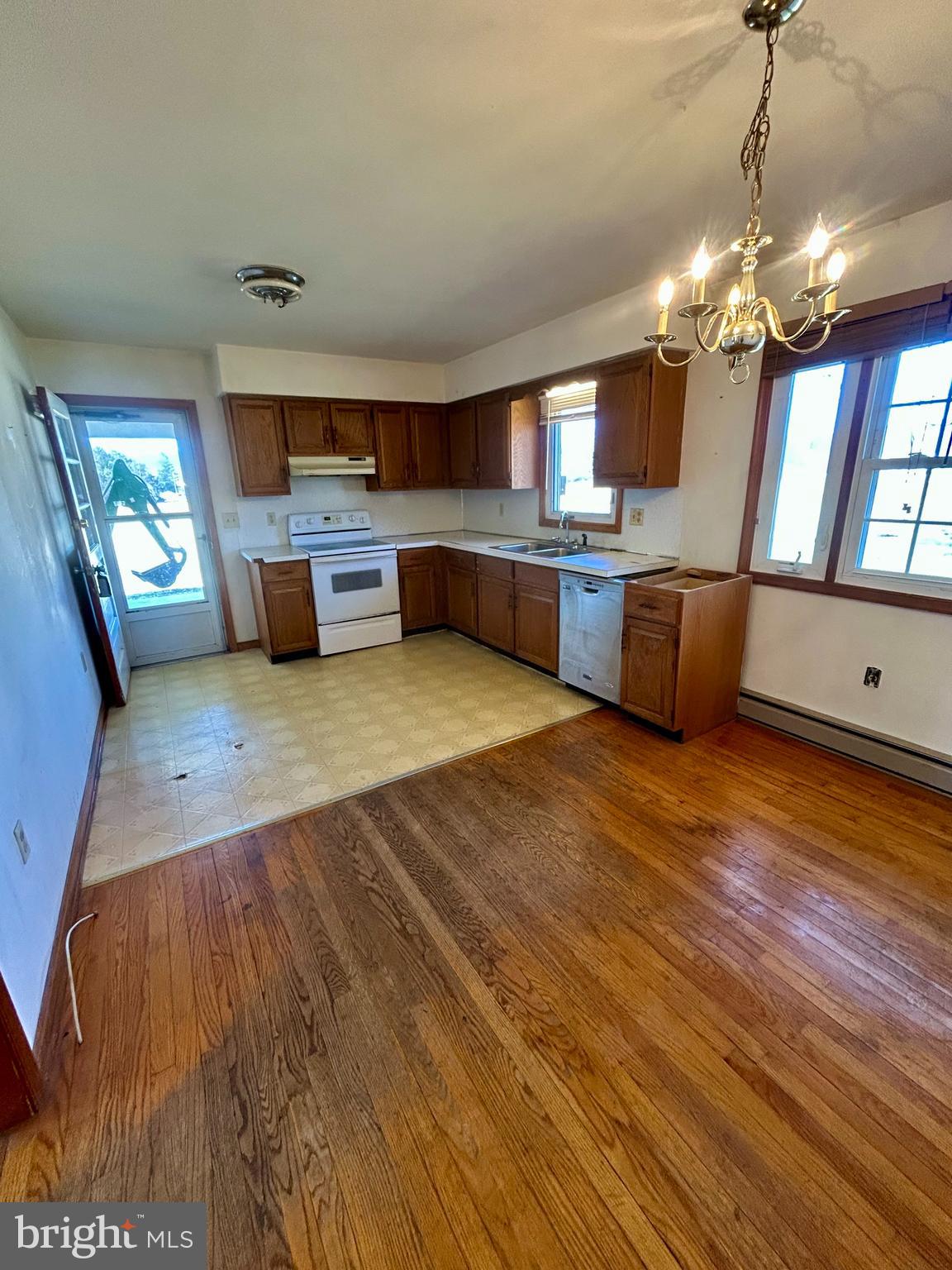 NONE UNRESTRICTED - Residential