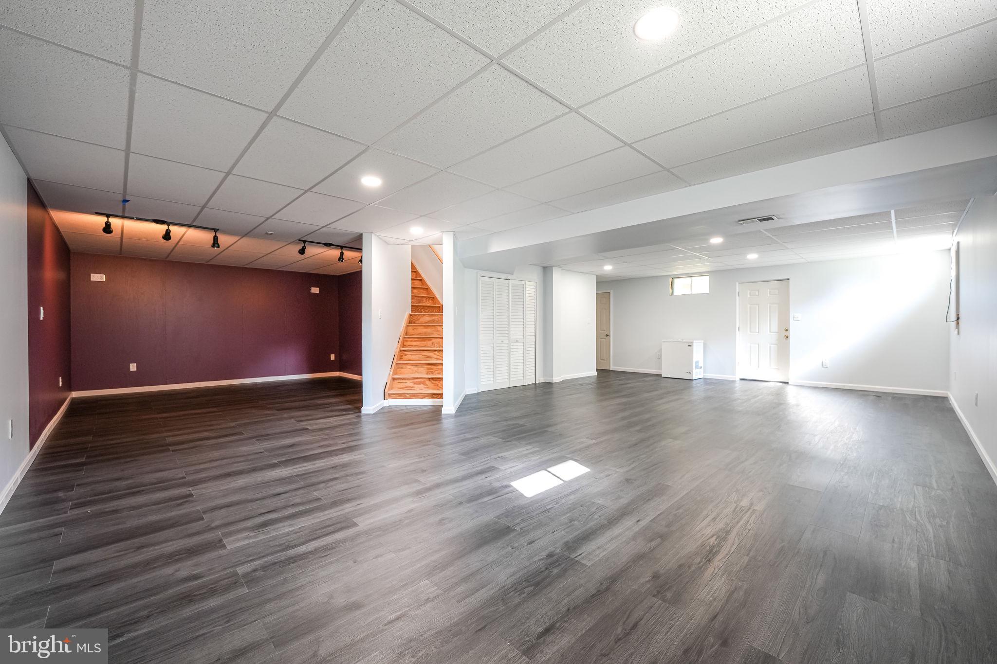 CREST RIDGE ESTATES - Residential