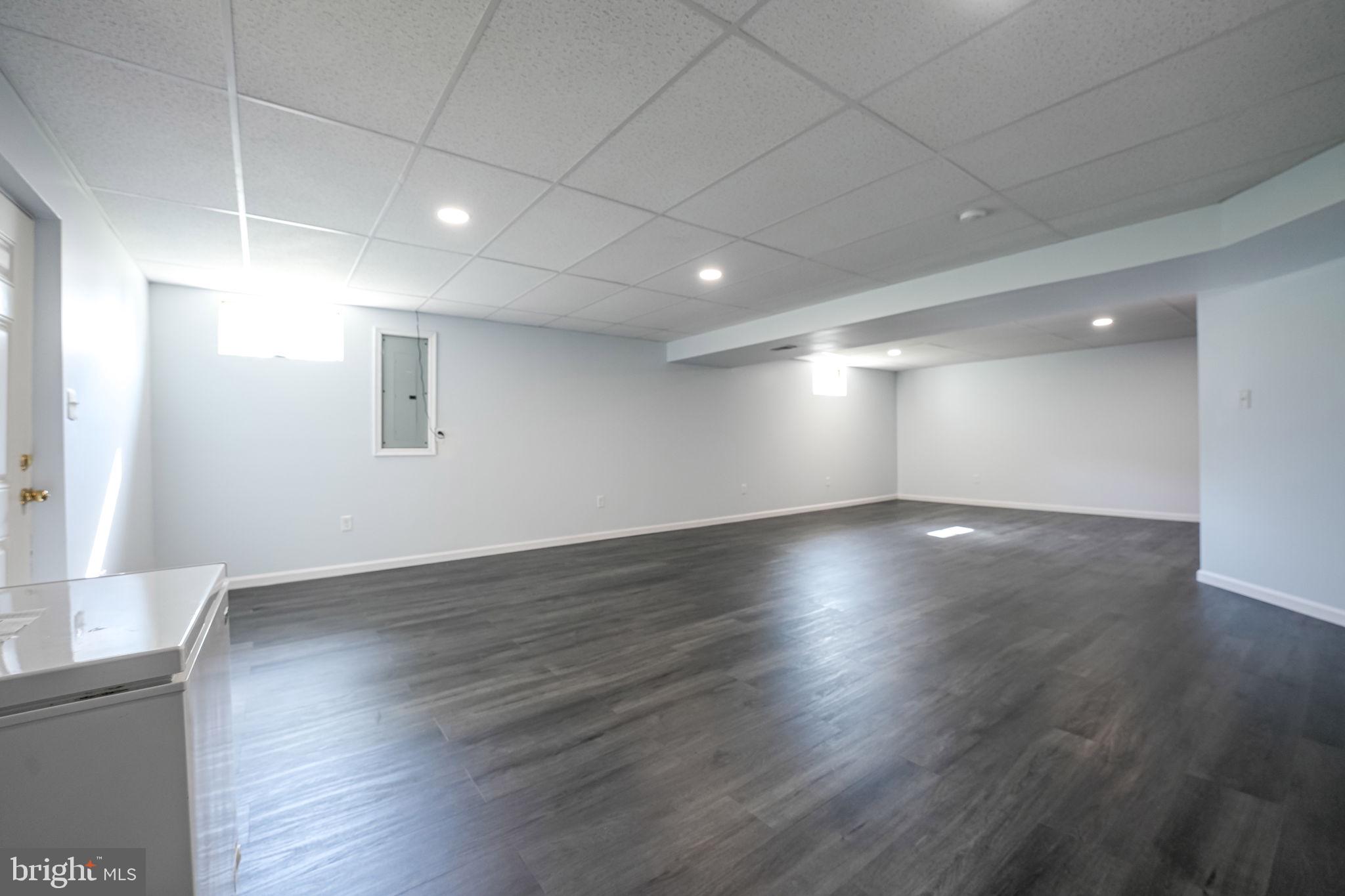 CREST RIDGE ESTATES - Residential