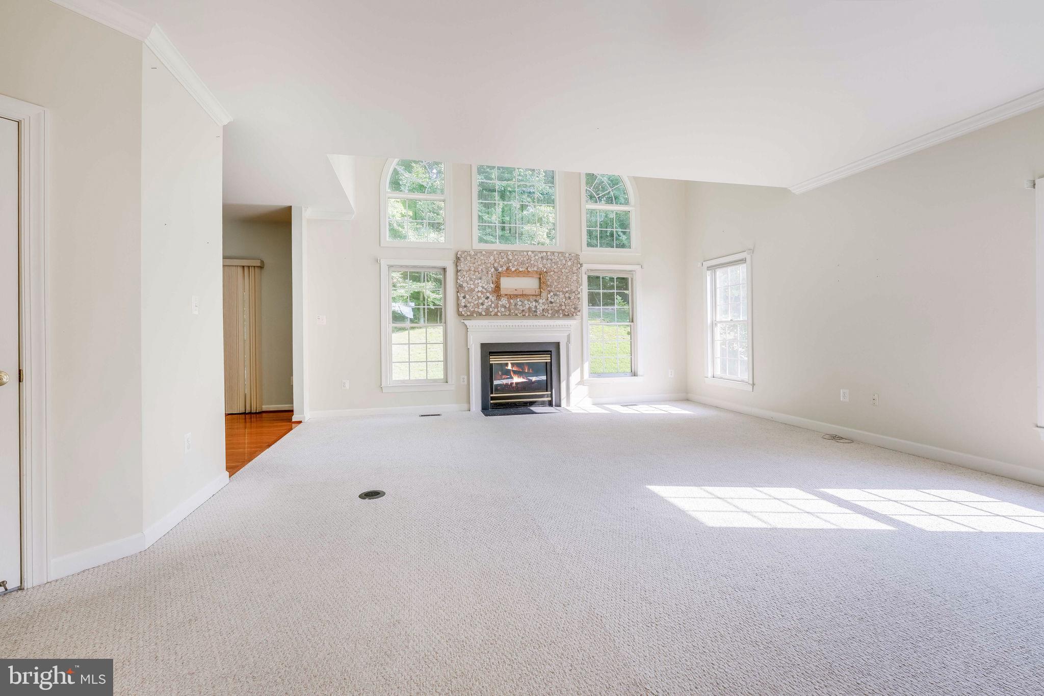 CREST RIDGE ESTATES - Residential