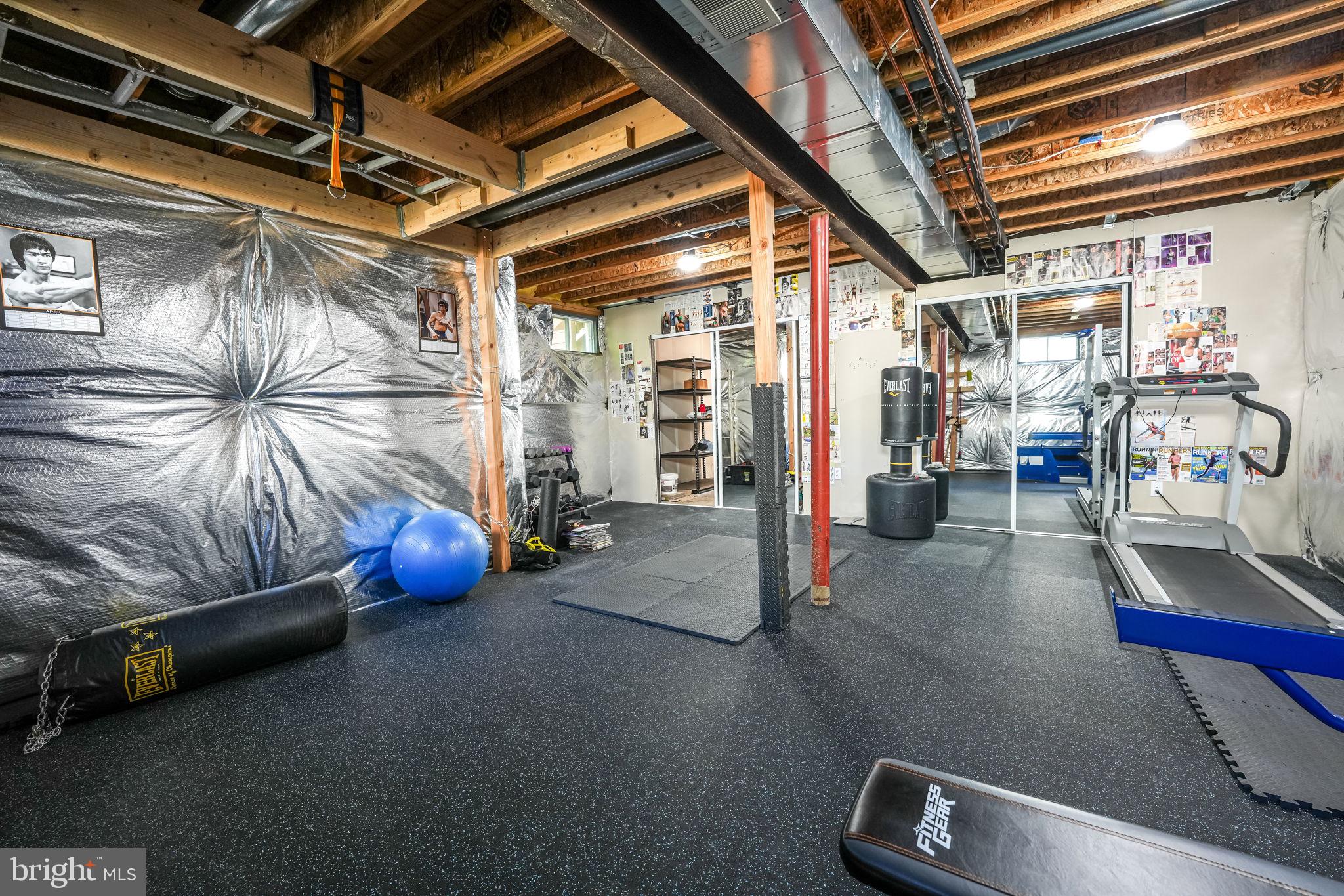 CREST RIDGE ESTATES - Residential