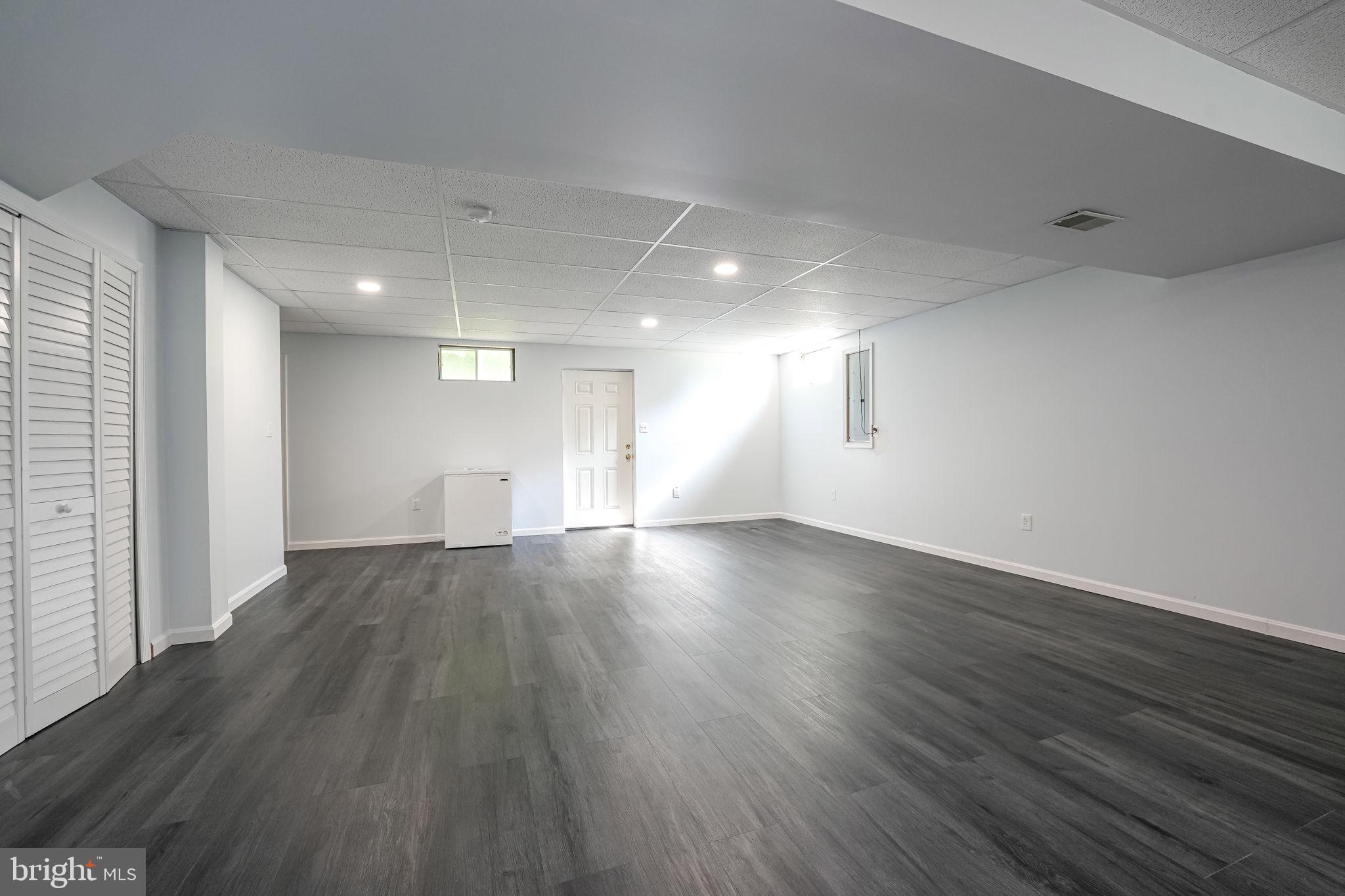 CREST RIDGE ESTATES - Residential