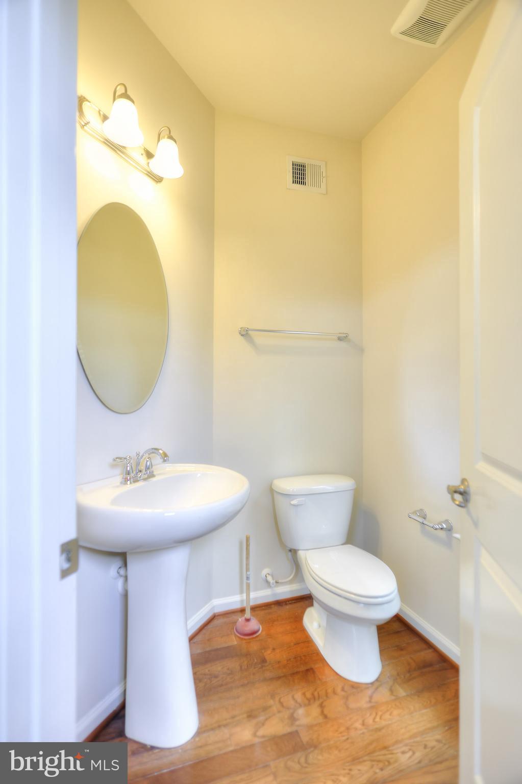 THE PARK AT ADDISON METRO - Residential Lease