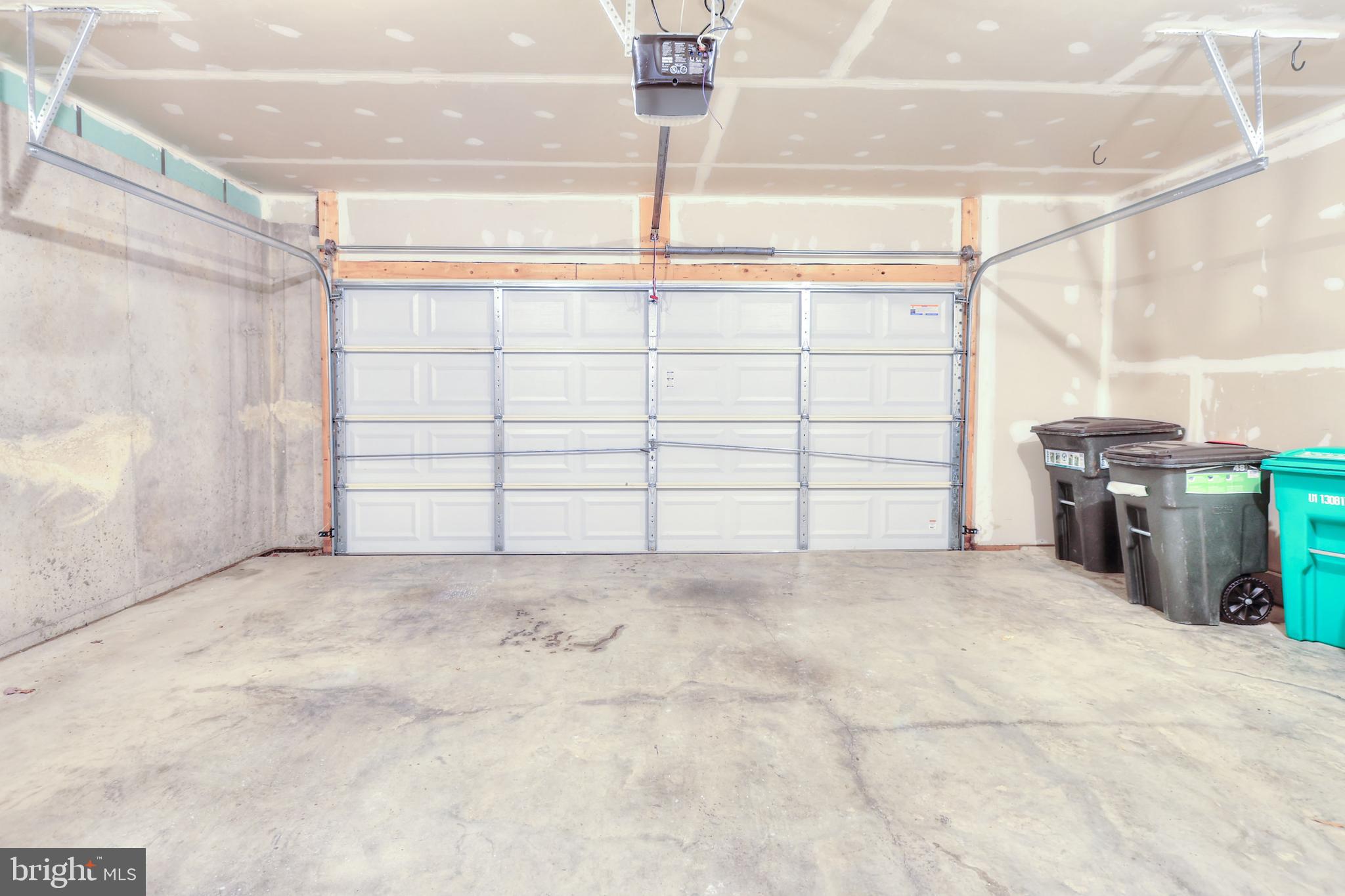 THE PARK AT ADDISON METRO - Residential Lease