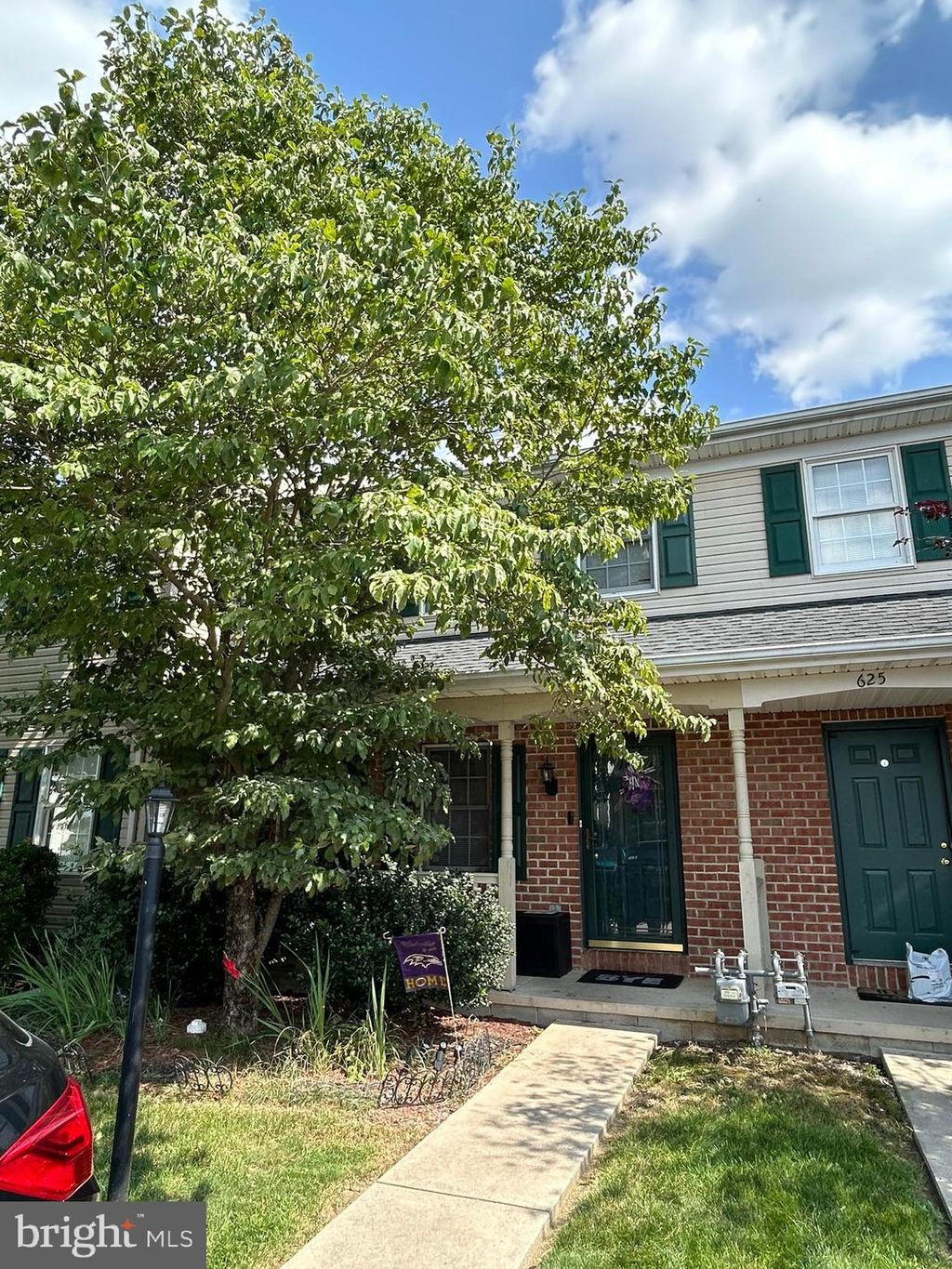 Photo of 635 Robin Hill Circle, YORK, PA 17404 (MLS # PAYK2086950)