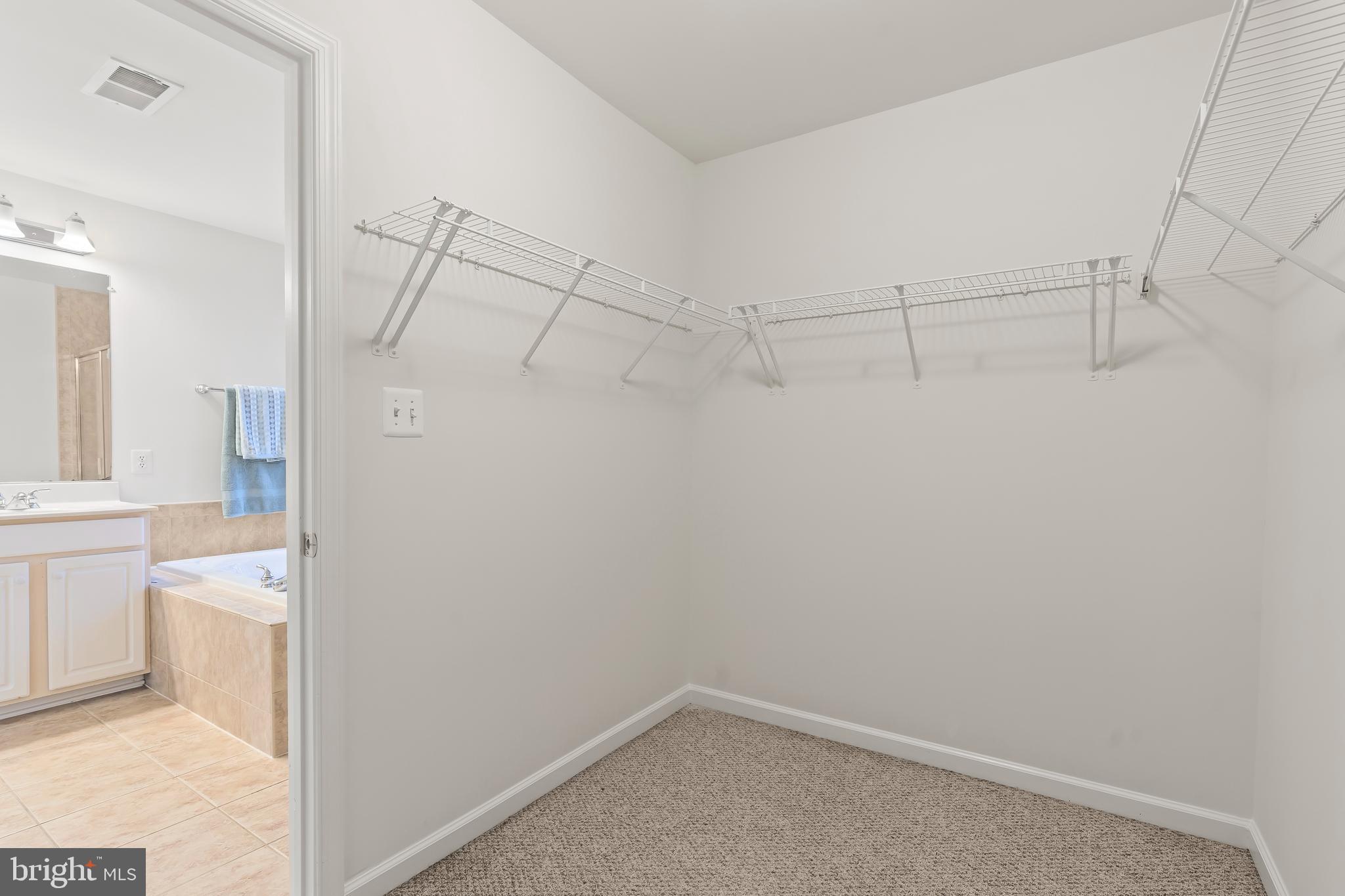 ARCHERS ROCK - Residential