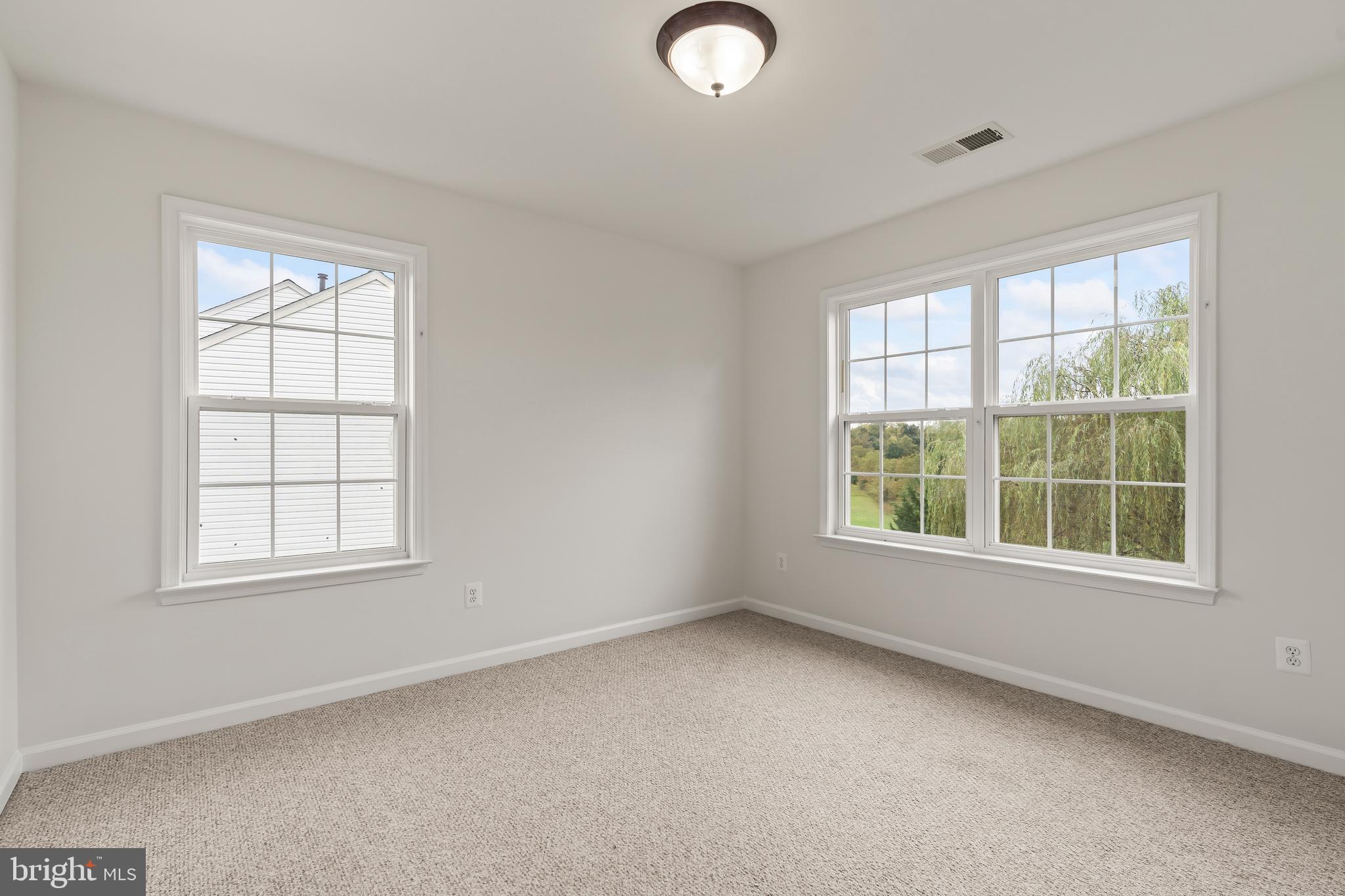 ARCHERS ROCK - Residential