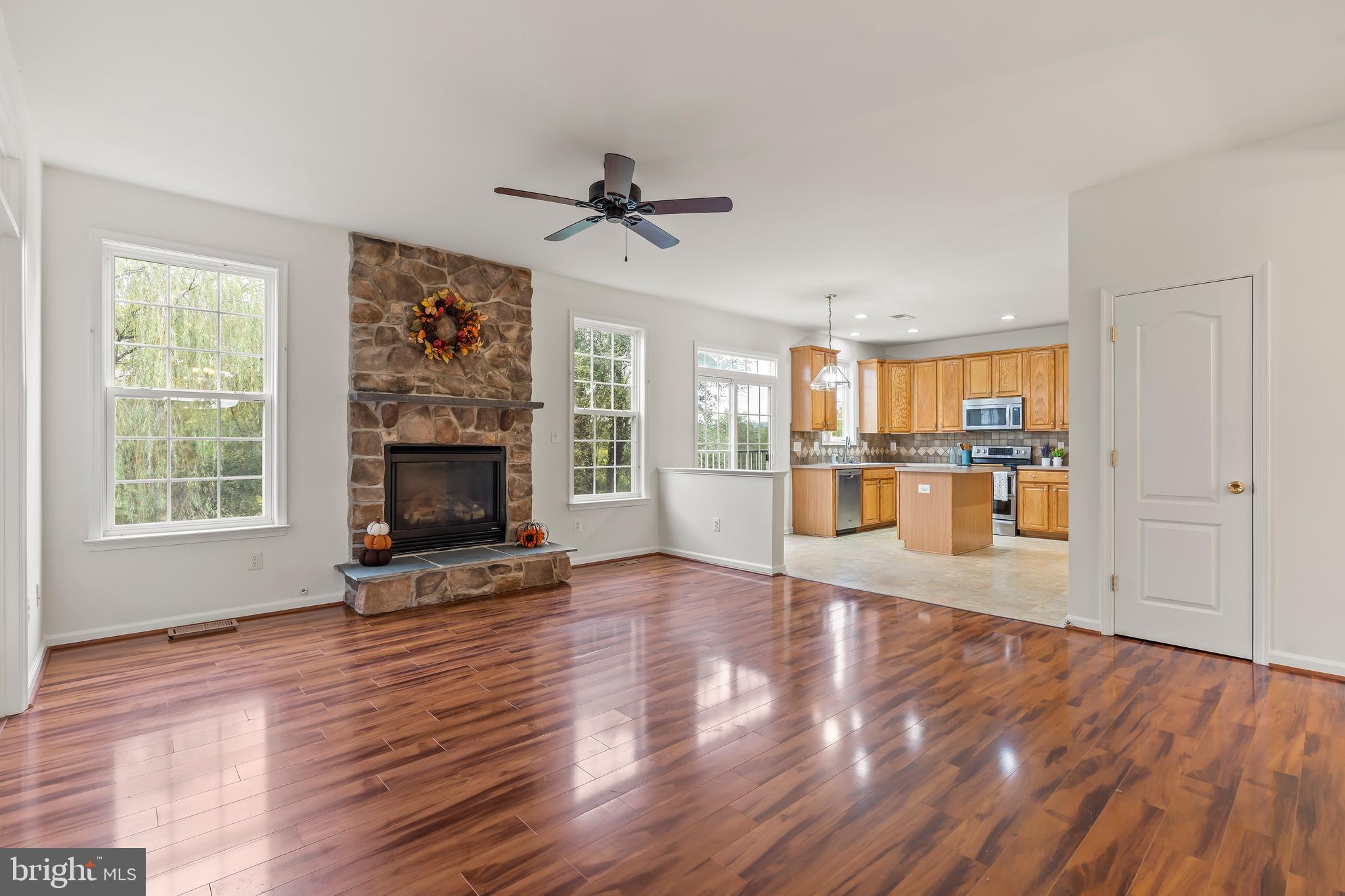 ARCHERS ROCK - Residential