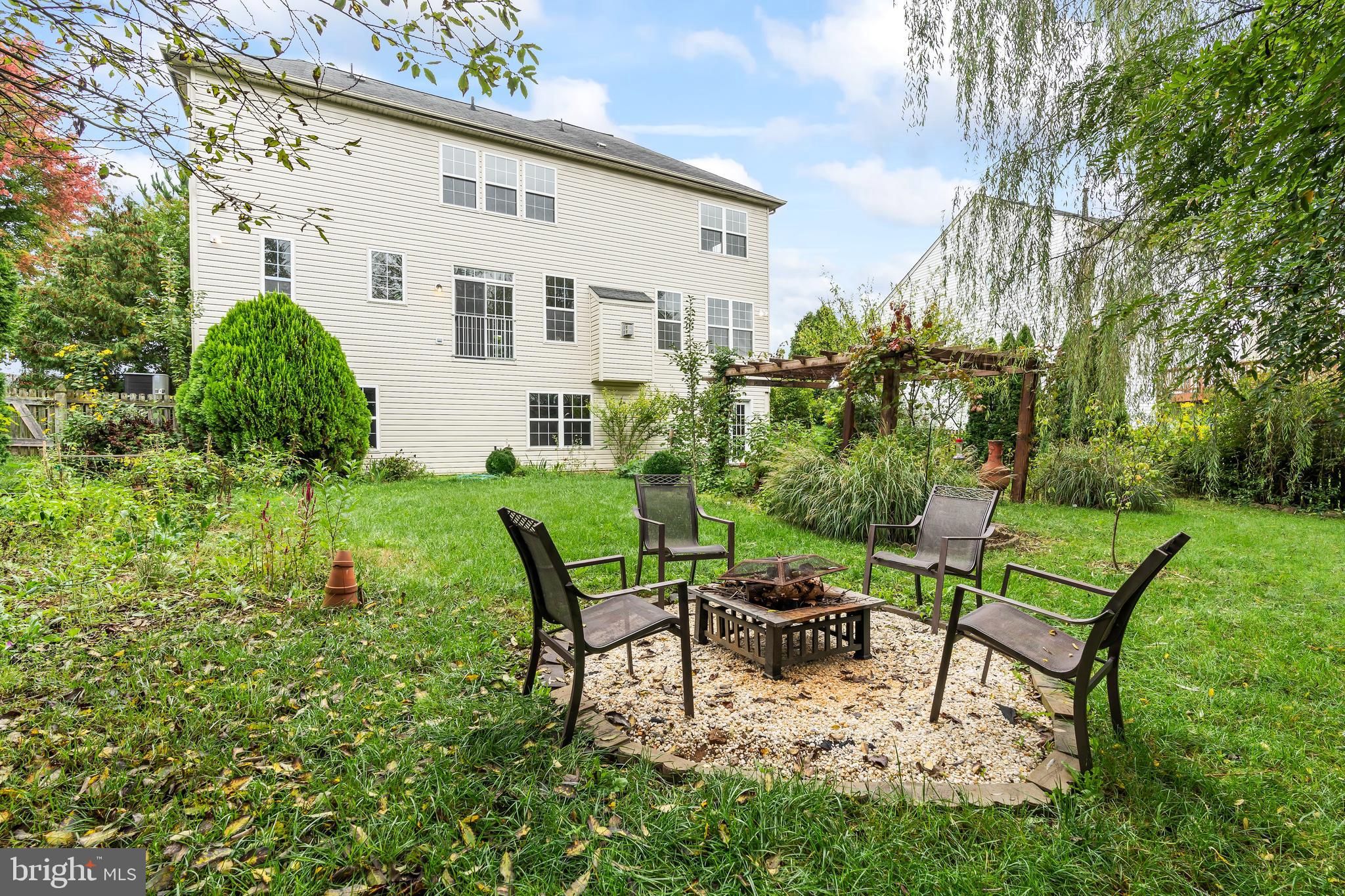 ARCHERS ROCK - Residential