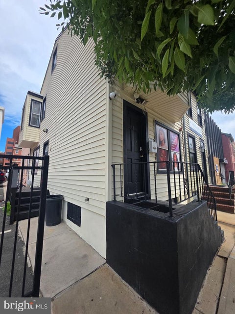 Photo of 48 W Lafayette Street, TRENTON, NJ 08608 (MLS # NJME2083726)