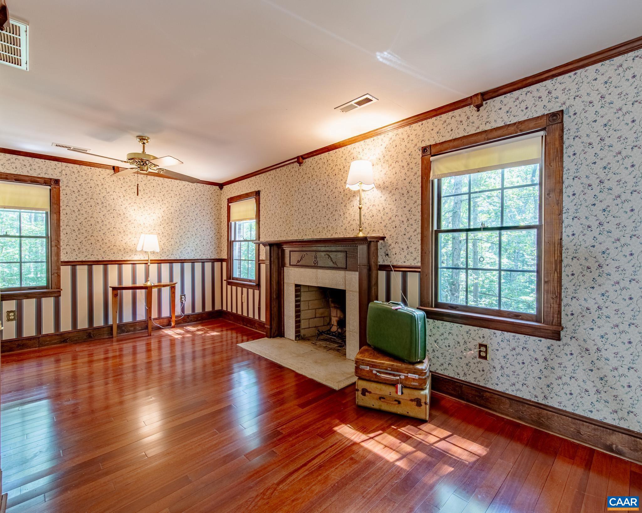 RETRIEVER RIDGE - Residential