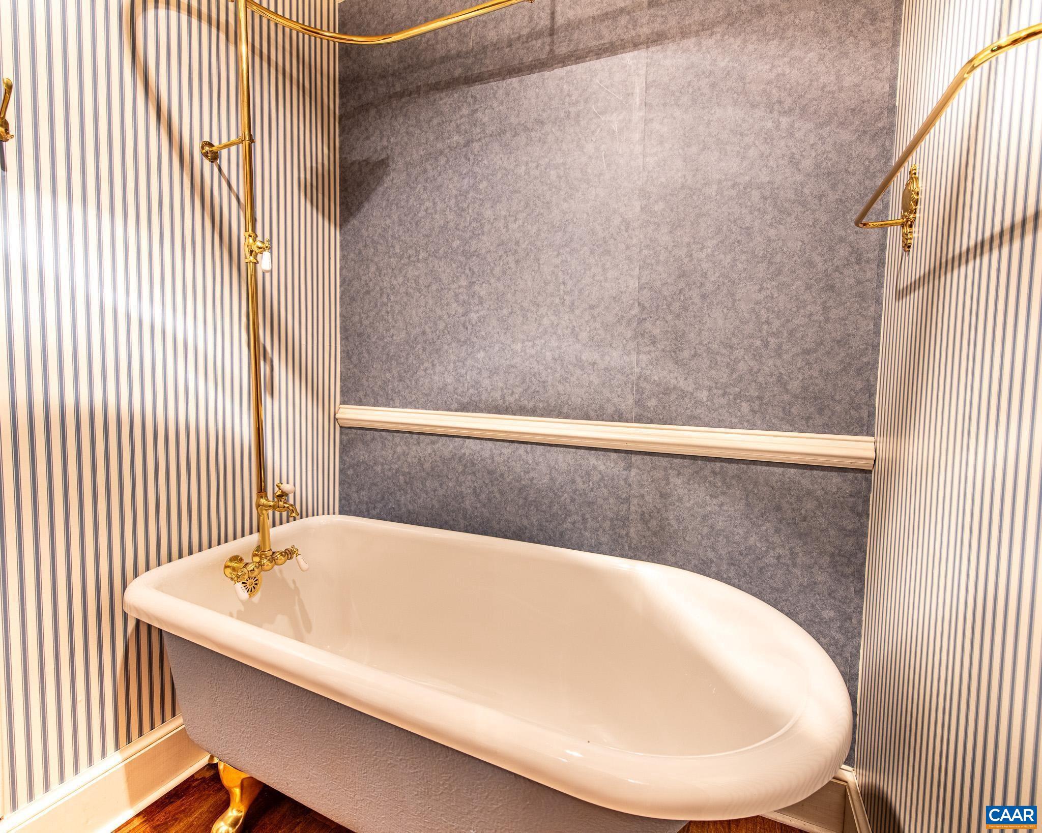 RETRIEVER RIDGE - Residential