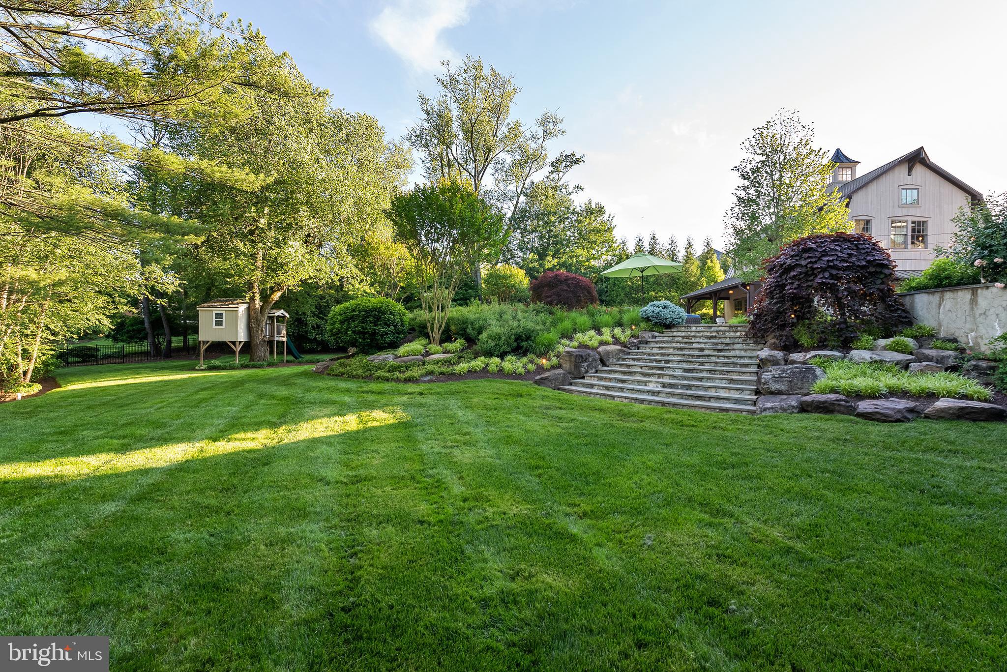 SALONA VILLAGE - Residential