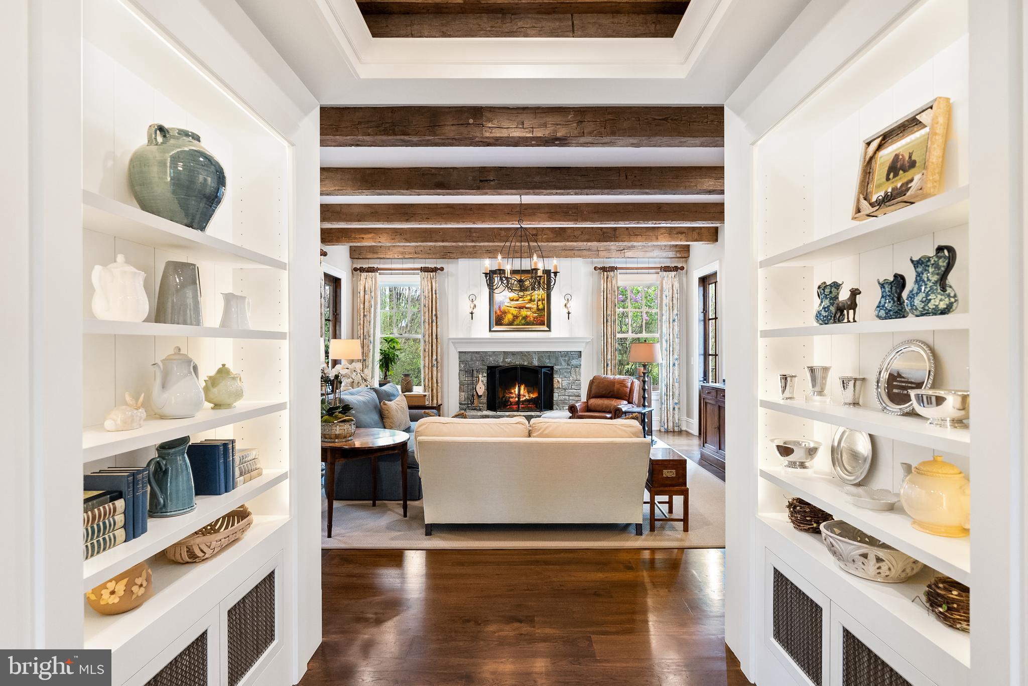 SALONA VILLAGE - Residential