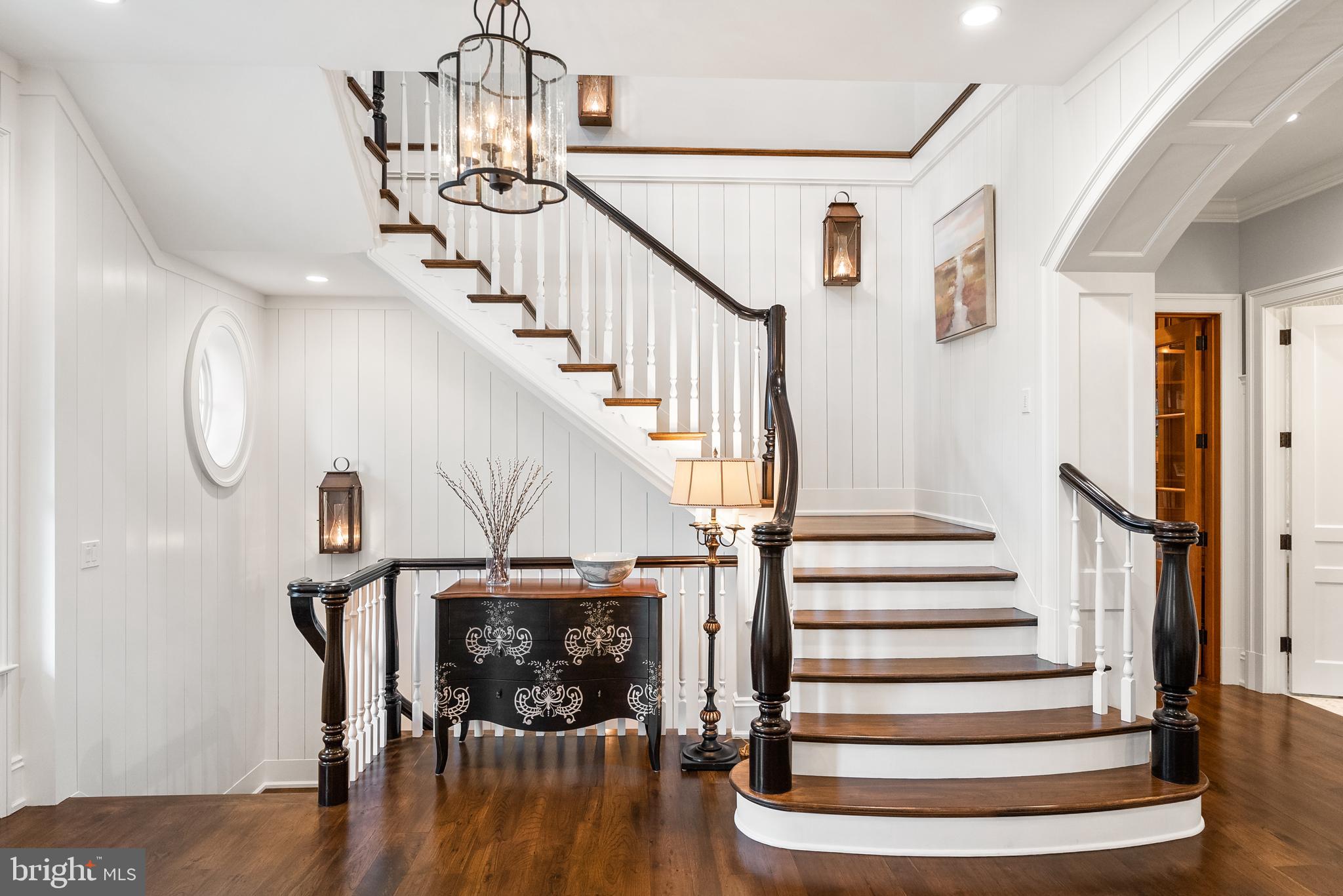 SALONA VILLAGE - Residential