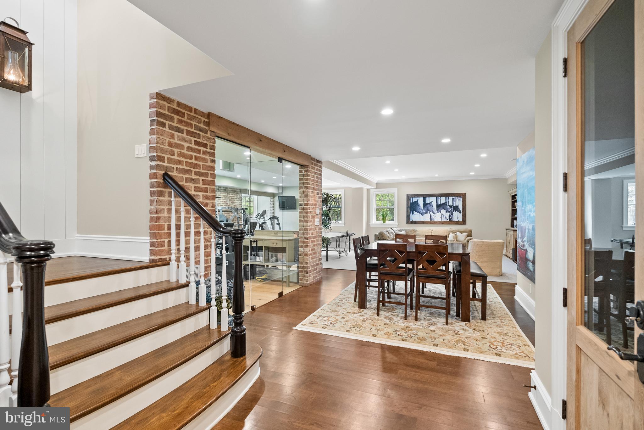 SALONA VILLAGE - Residential