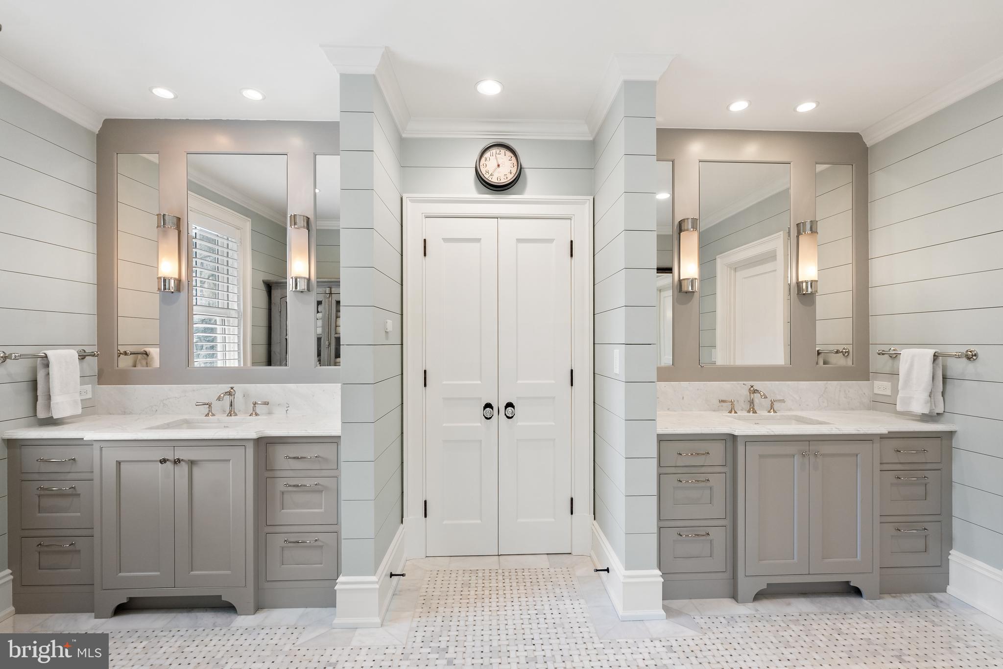 SALONA VILLAGE - Residential