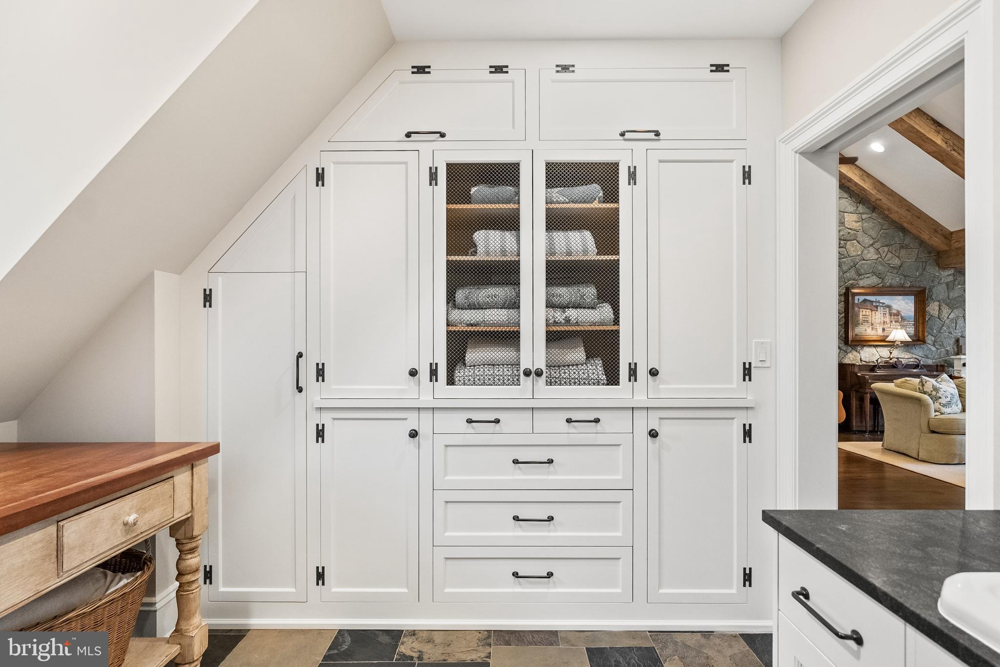 SALONA VILLAGE - Residential