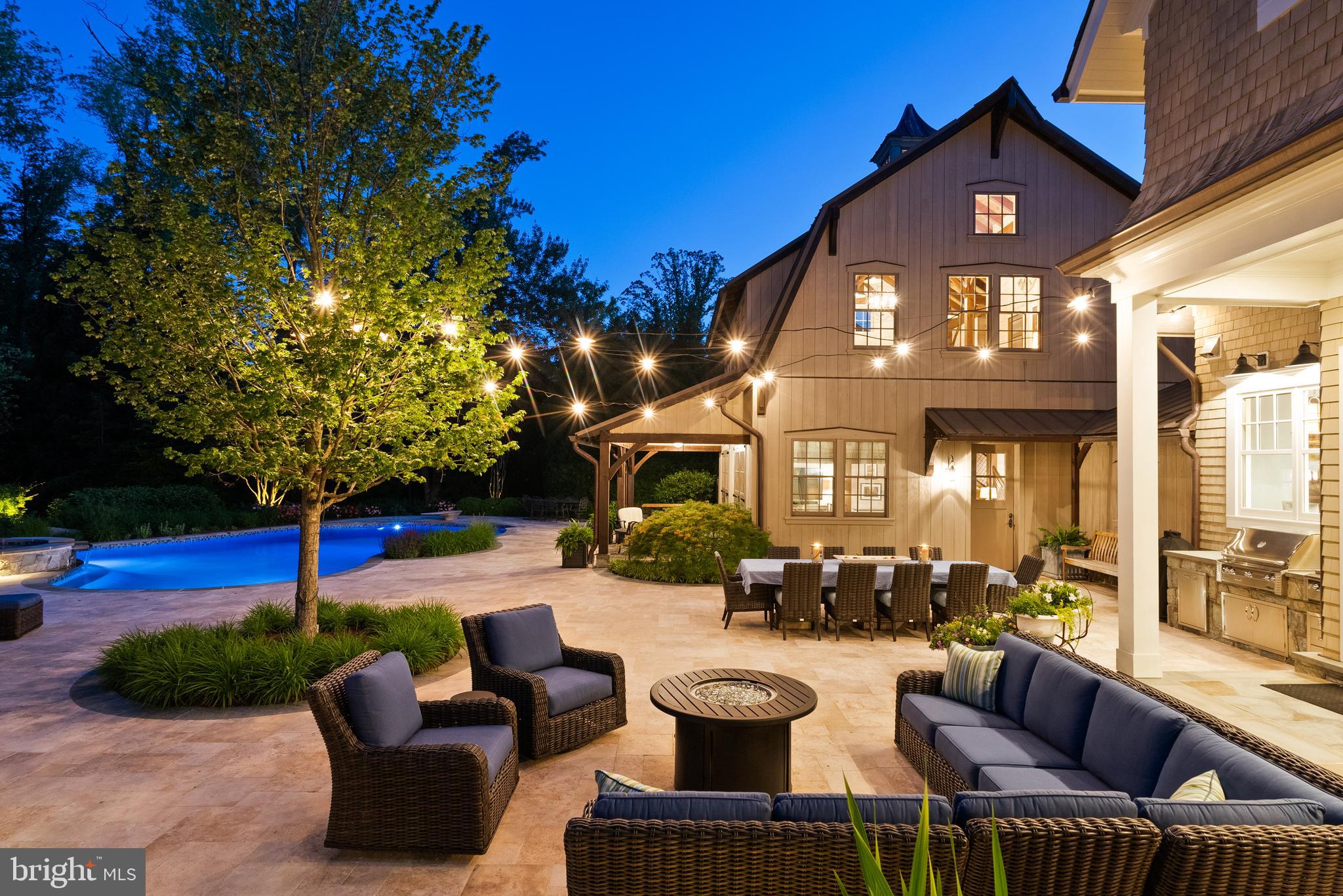 SALONA VILLAGE - Residential