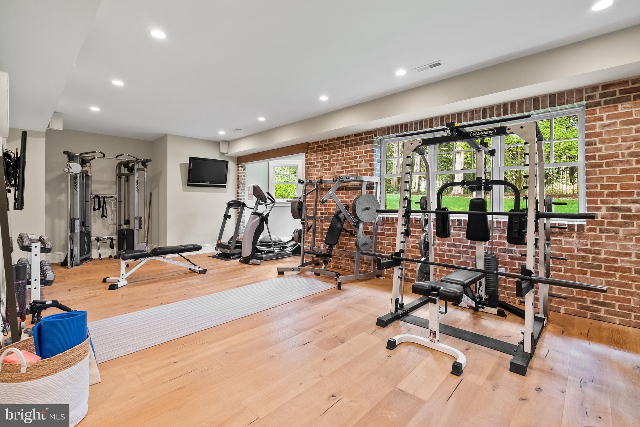 SALONA VILLAGE - Residential