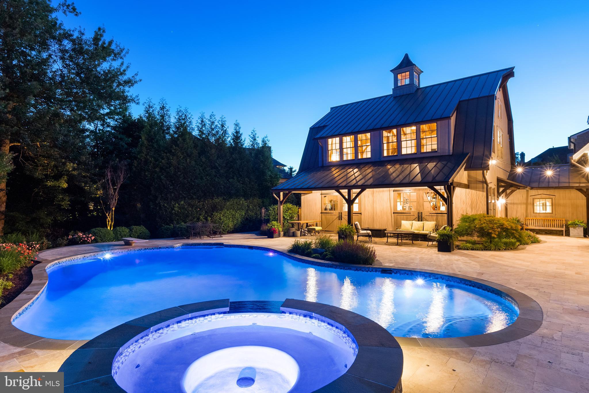 SALONA VILLAGE - Residential