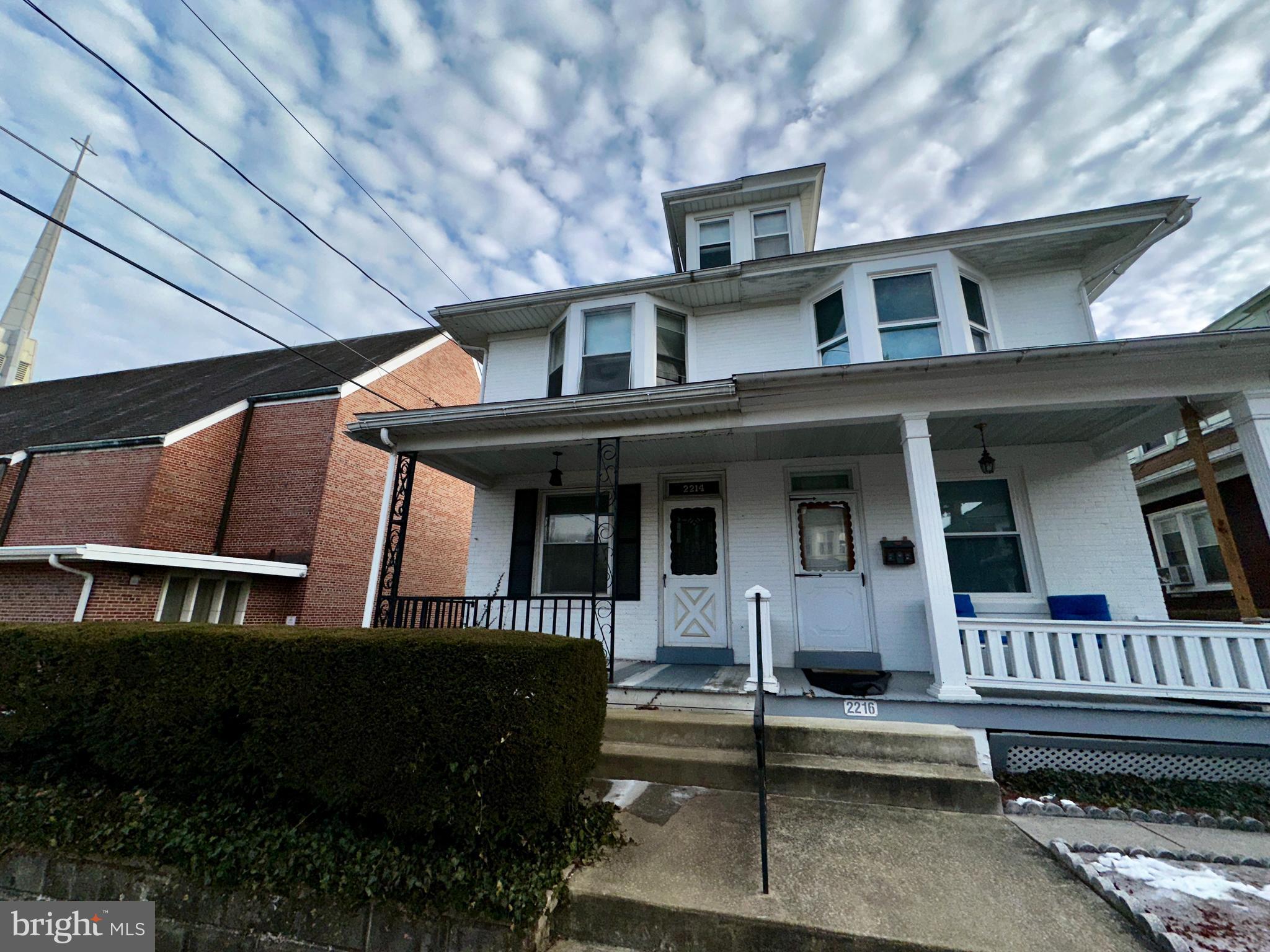 2214 NOBLE STREET