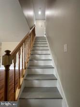 QUINCY HOLLOW - Residential Lease