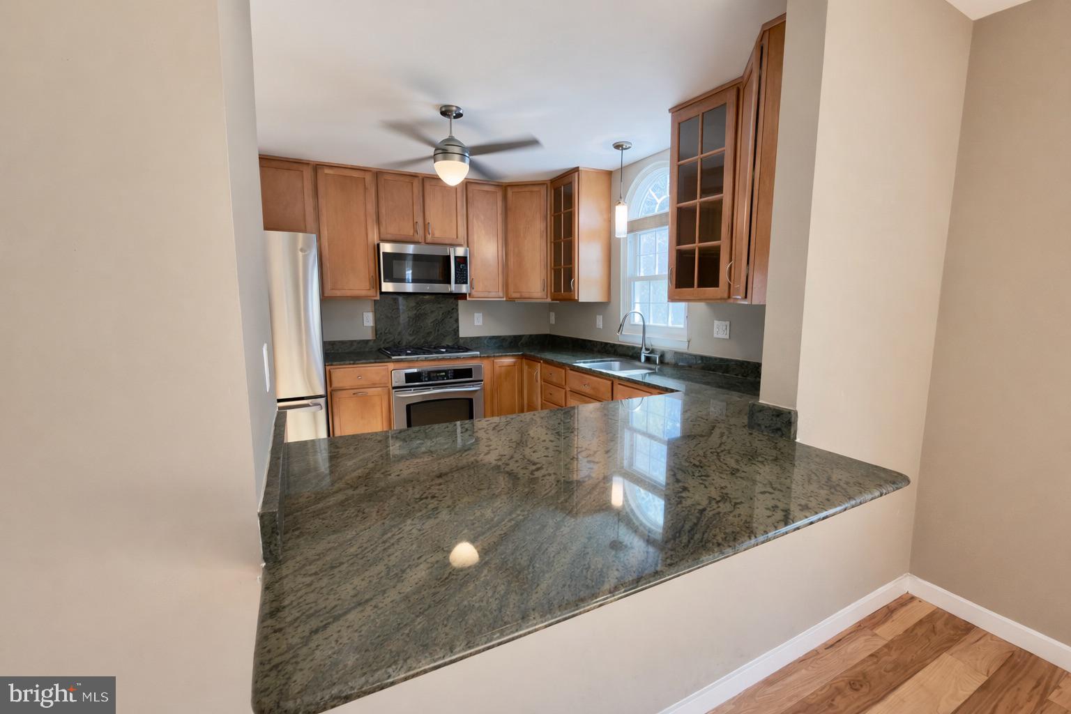 RIVER HILL - Residential