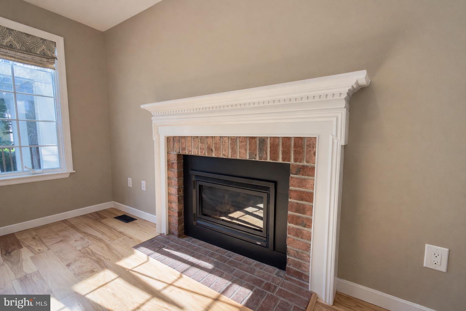 RIVER HILL - Residential