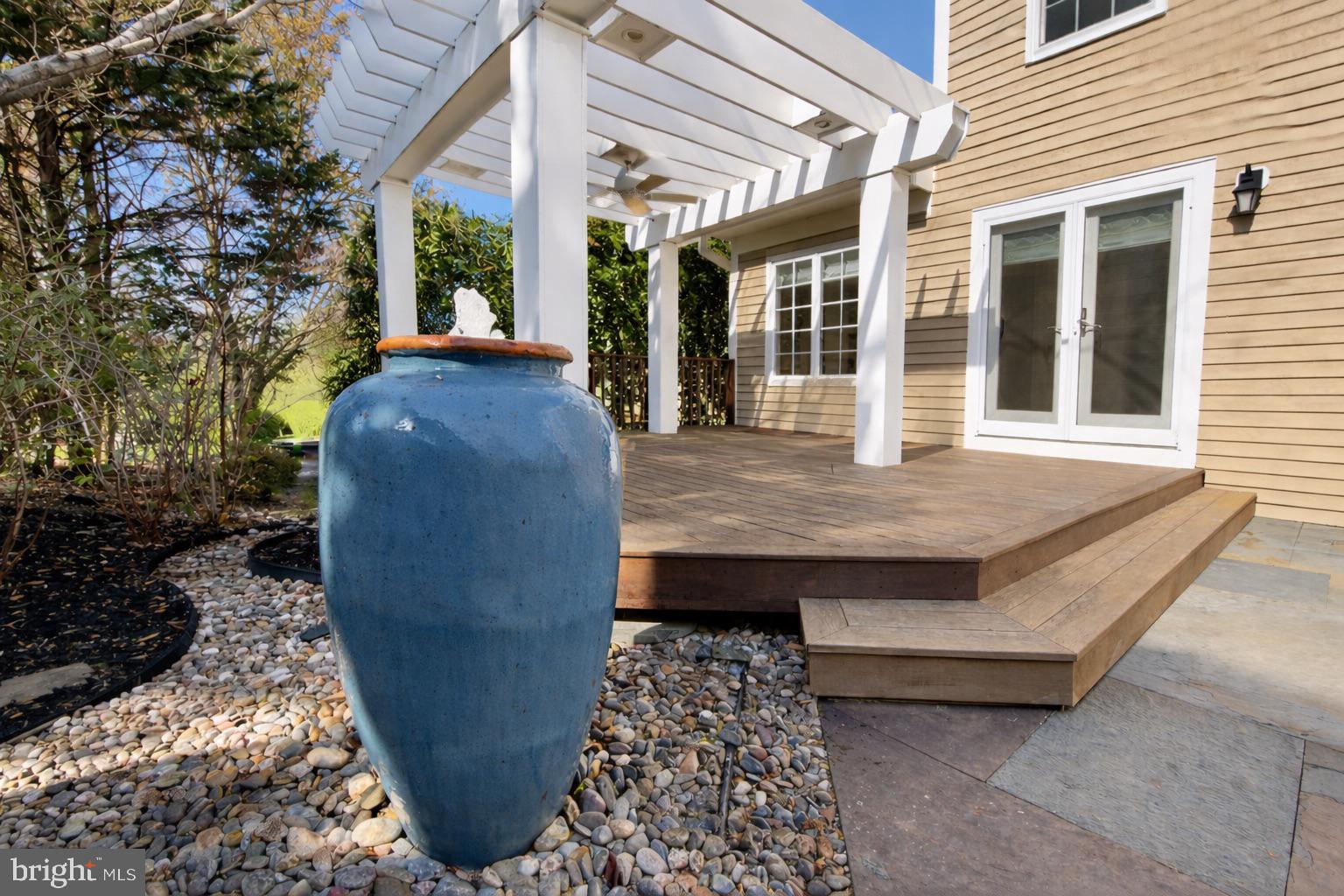 RIVER HILL - Residential