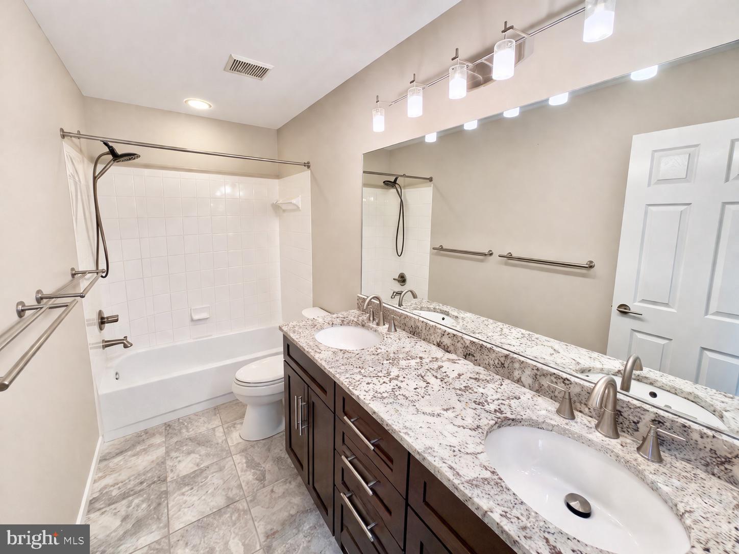 RIVER HILL - Residential