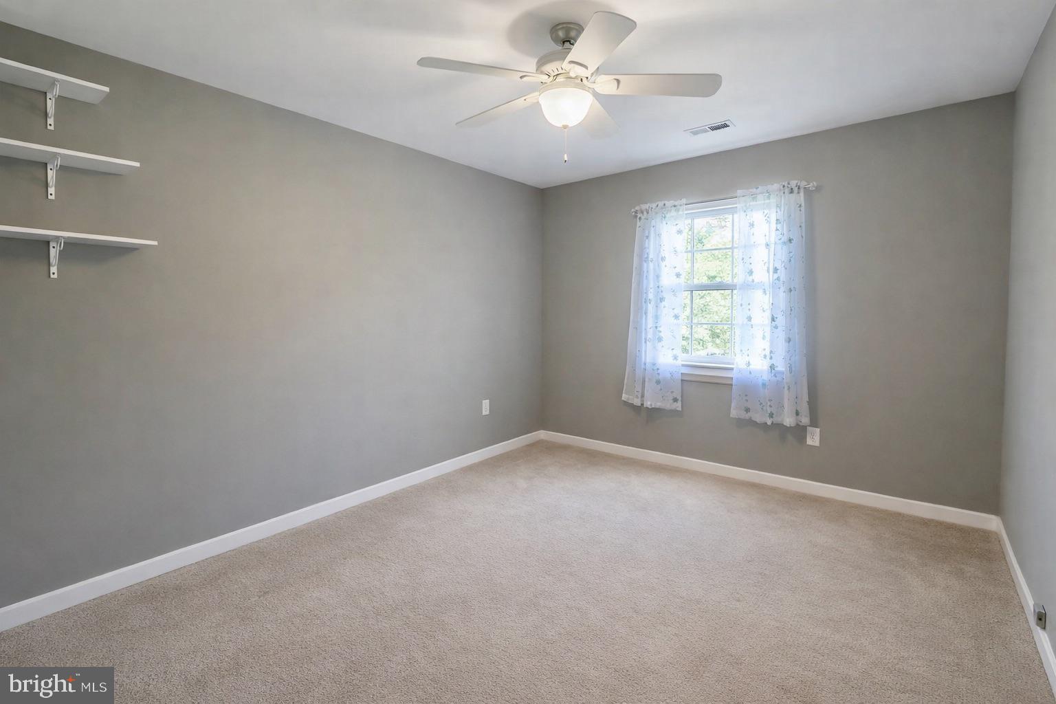 RIVER HILL - Residential