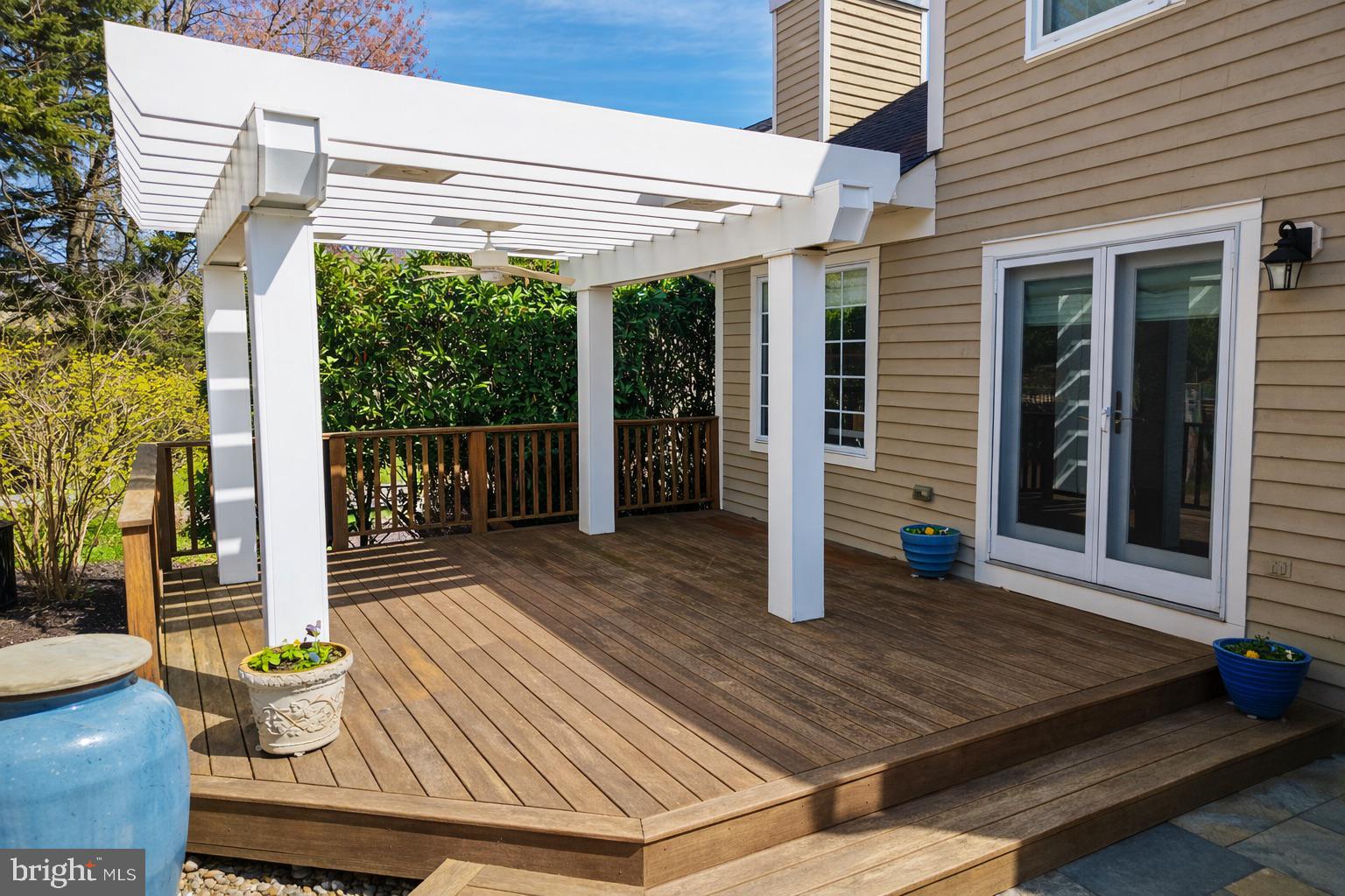 RIVER HILL - Residential