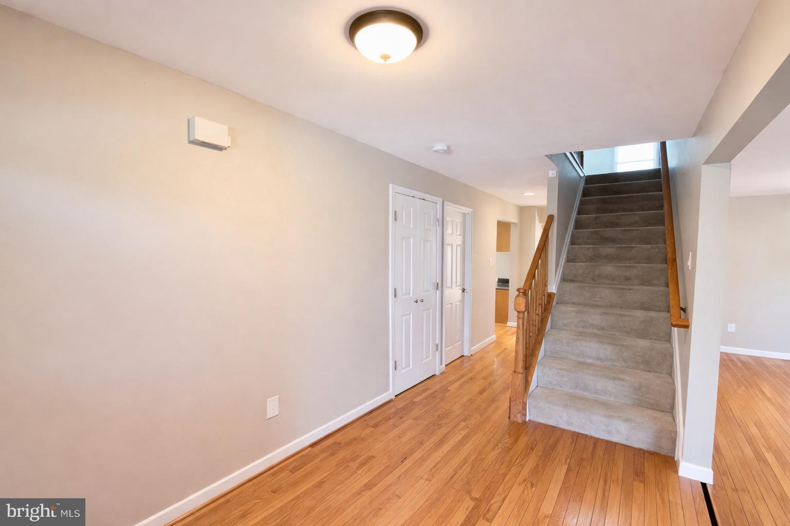 RIVER HILL - Residential