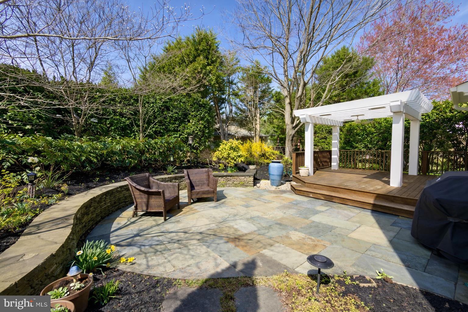 7004 GOLDEN SEEDS ROW