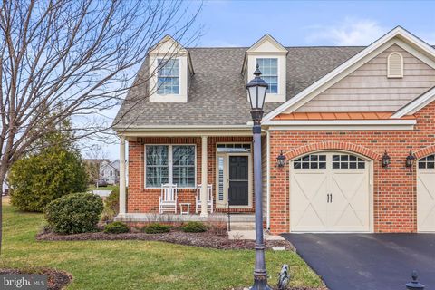 Townhouse For Sale - 157 Woodhaven Drive<br/> GETTYSBURG, PA 17325