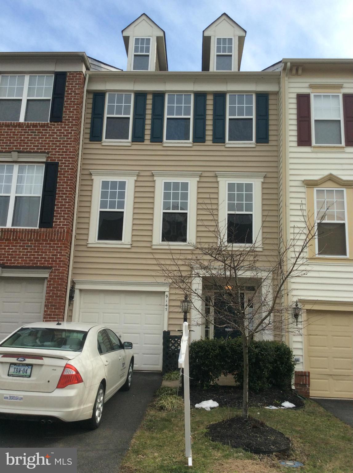 PEMBROOKE - Residential