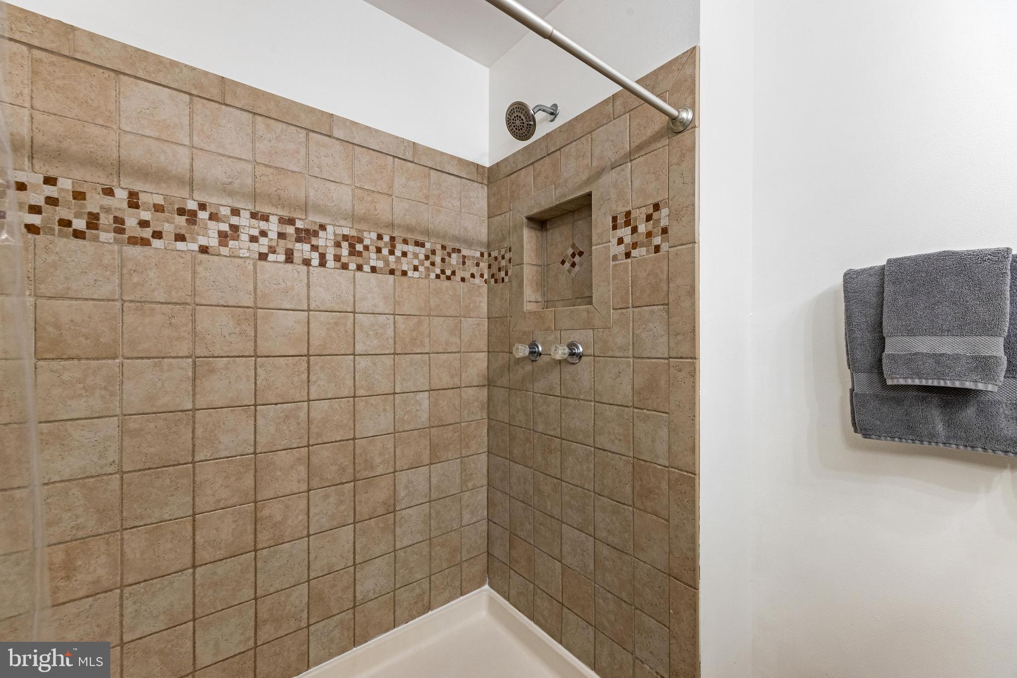 ELLICOTTS CHOICE - Residential