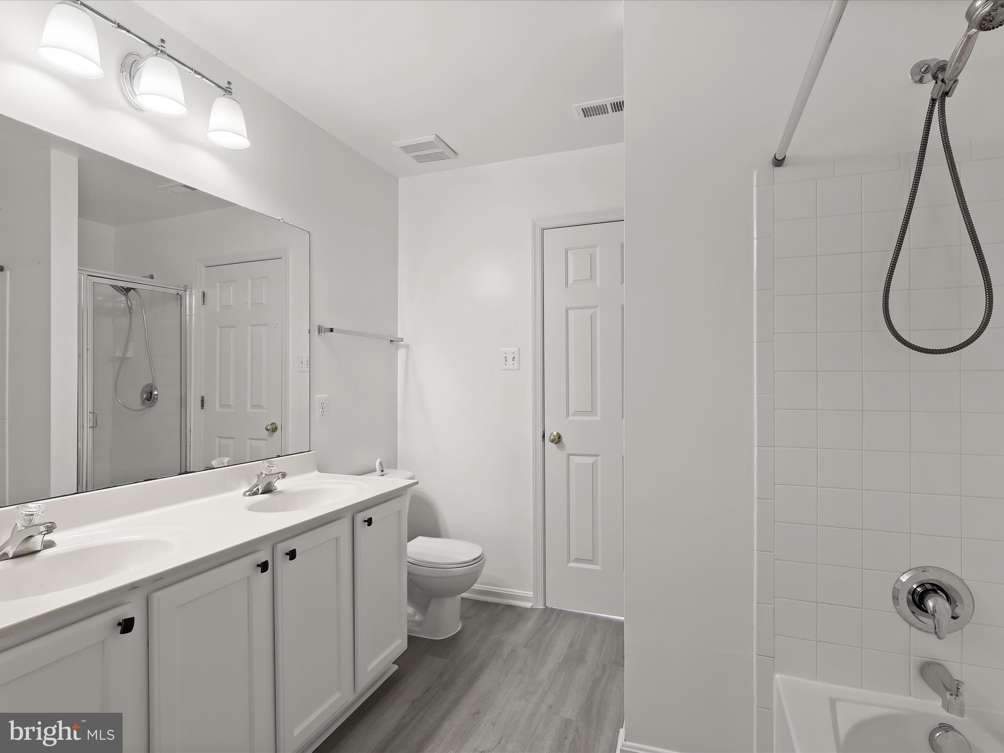 BALLENGER CREEK CENTER POND - Residential Lease