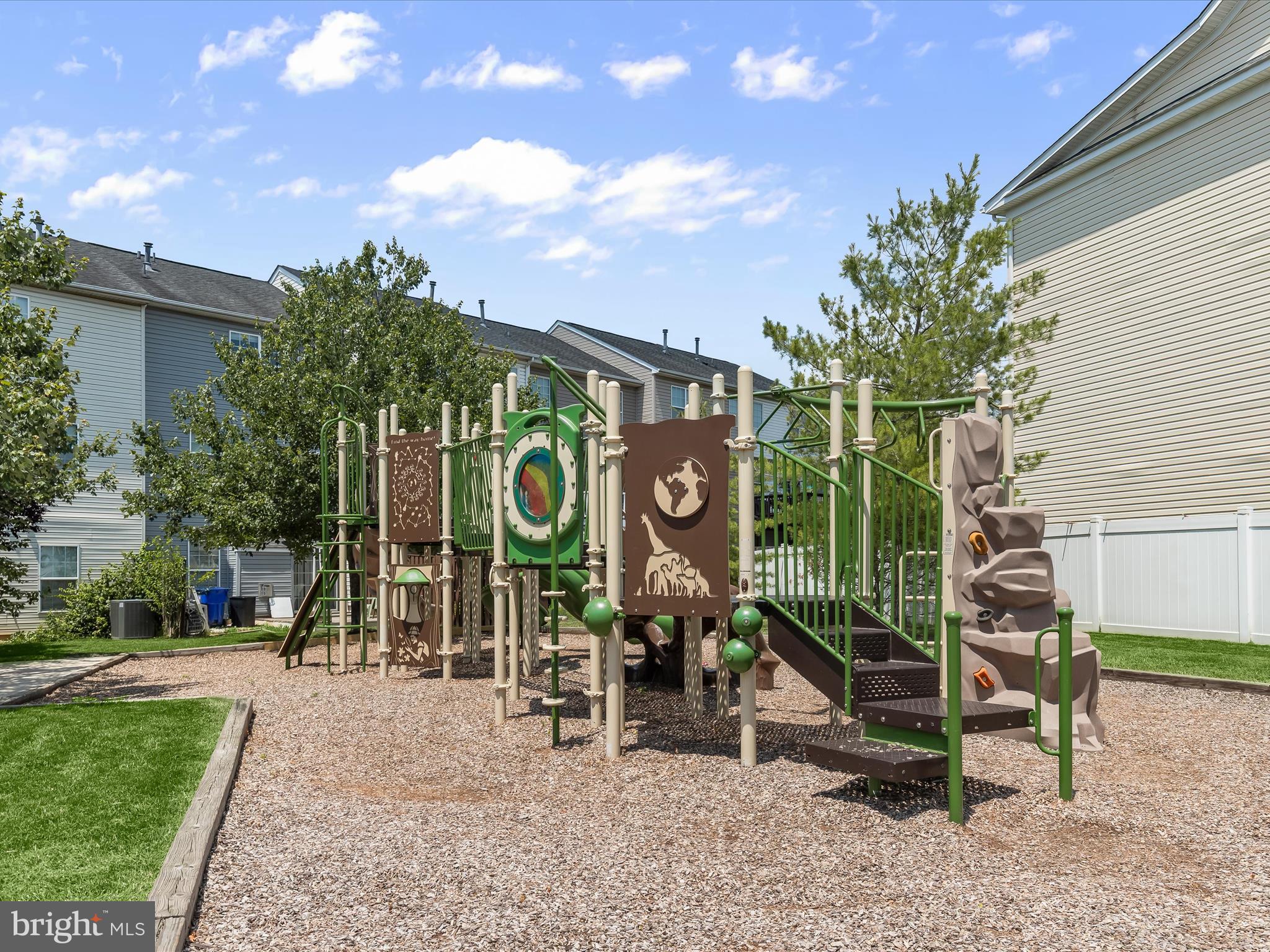 BALLENGER CREEK CENTER POND - Residential Lease