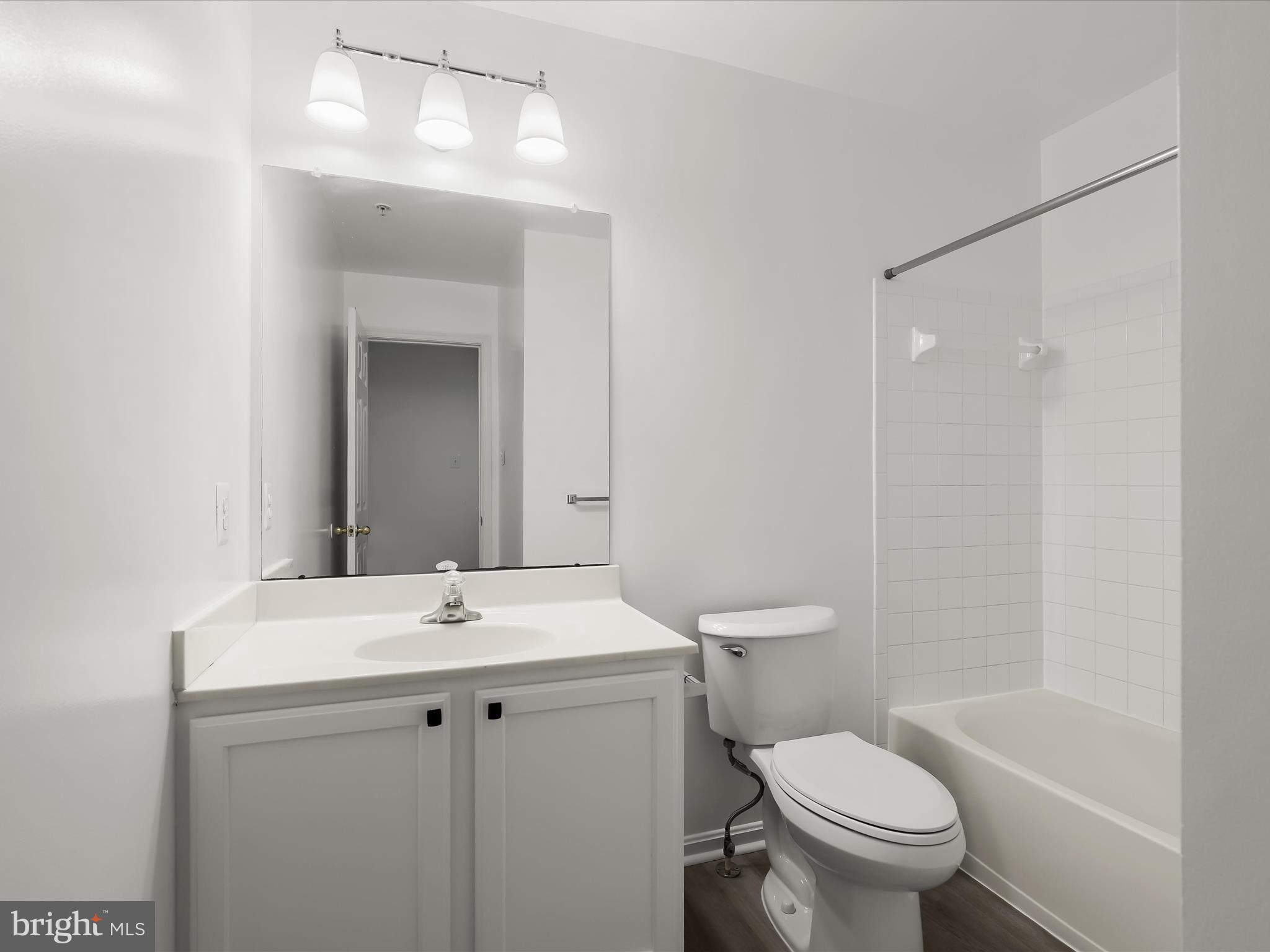 BALLENGER CREEK CENTER POND - Residential Lease