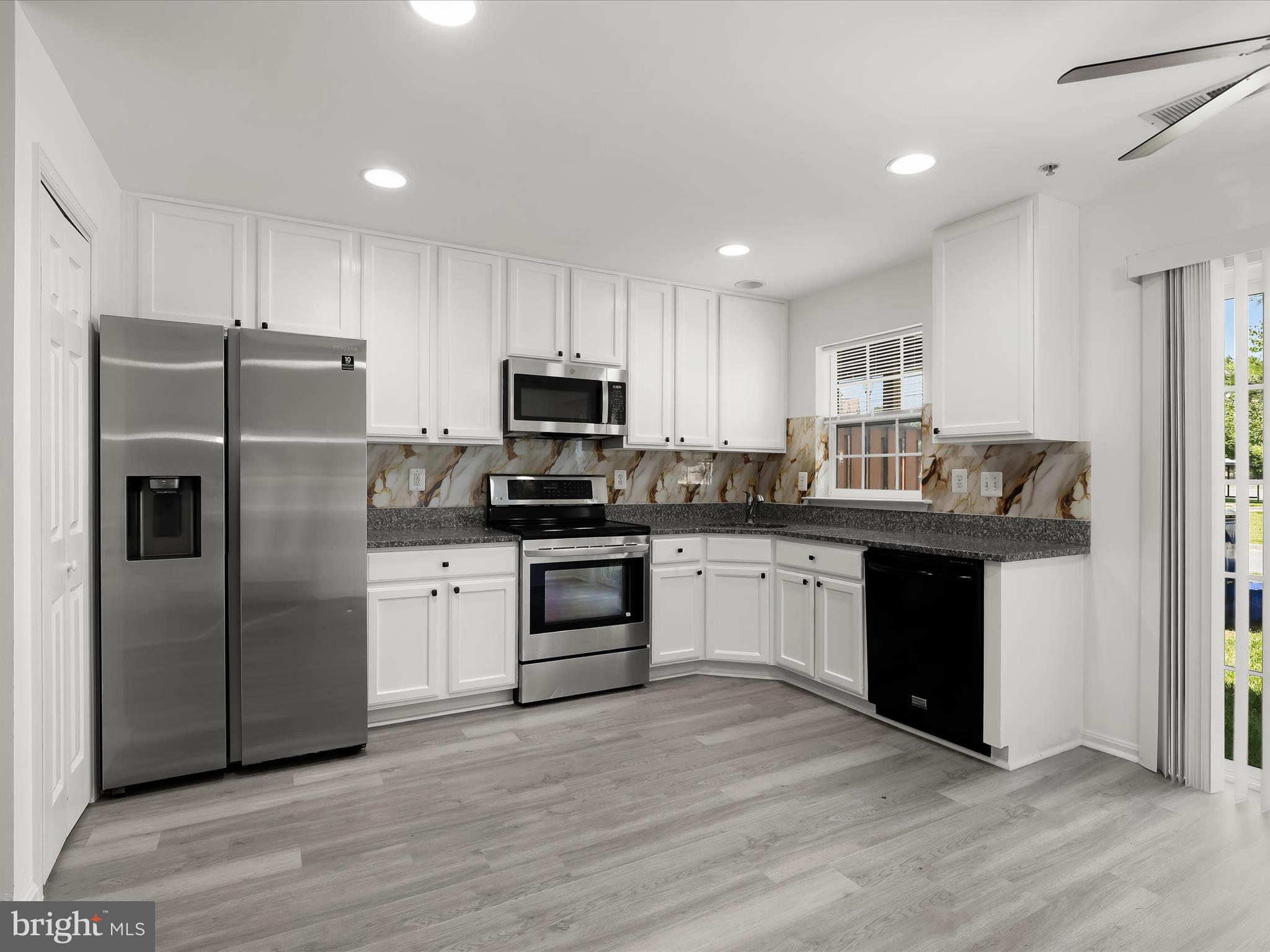 BALLENGER CREEK CENTER POND - Residential Lease