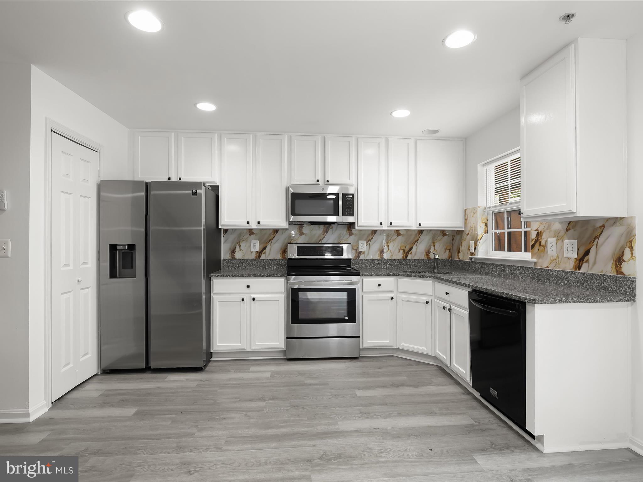 BALLENGER CREEK CENTER POND - Residential Lease