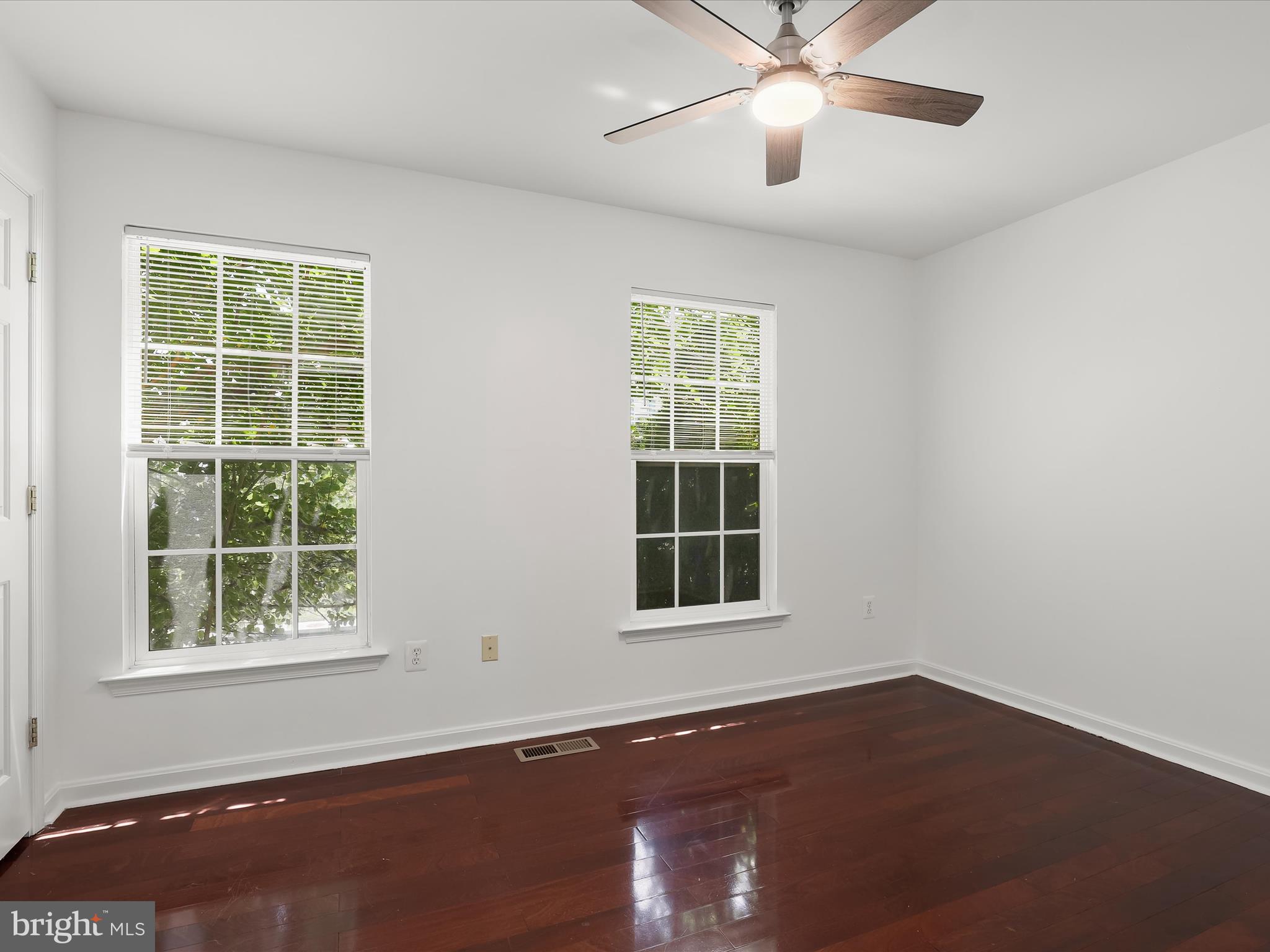 BALLENGER CREEK CENTER POND - Residential Lease