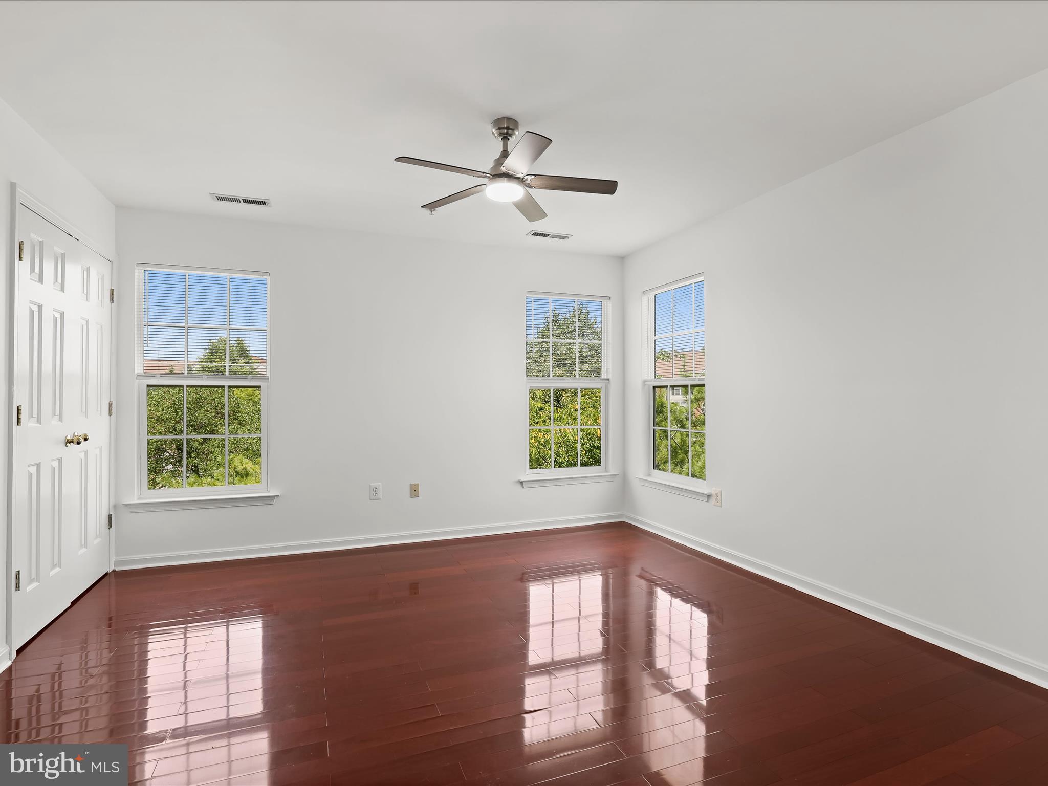 BALLENGER CREEK CENTER POND - Residential Lease