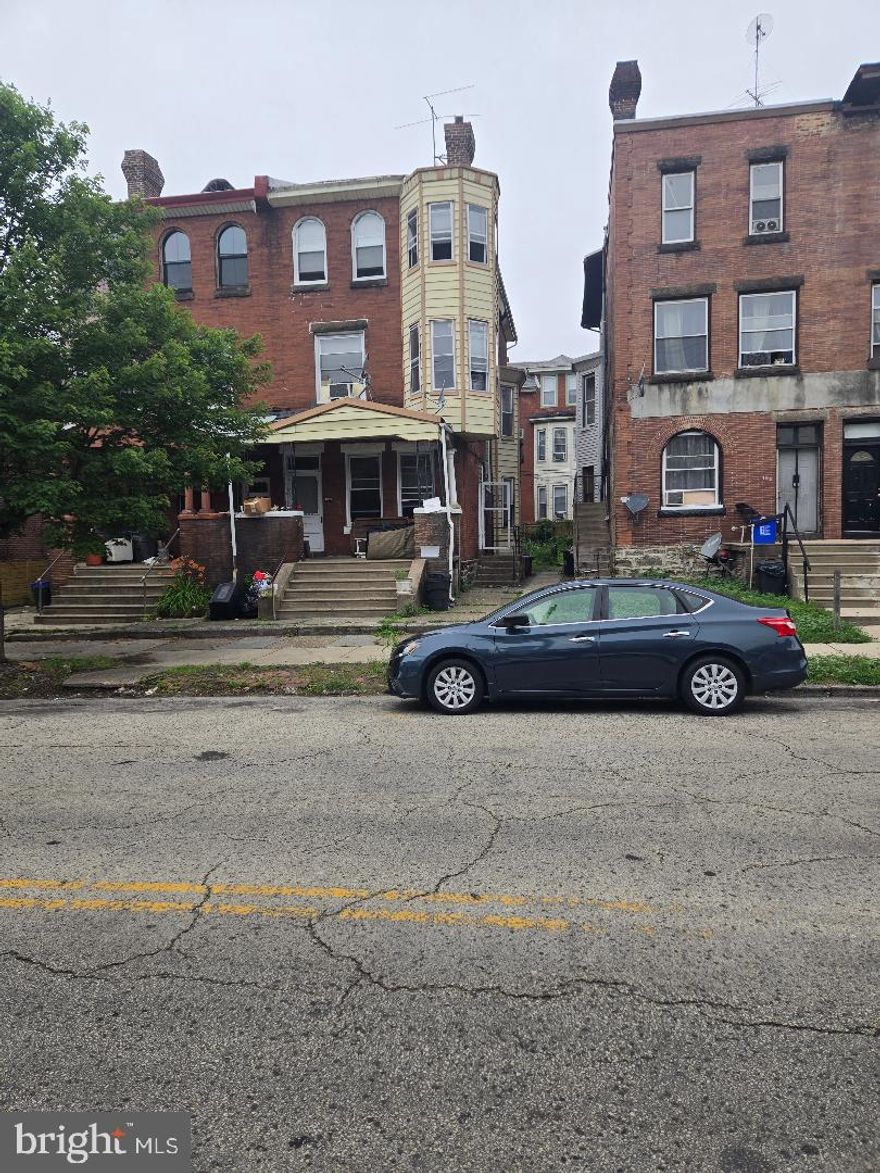 Location, Location,Location. This triplex 3 stories building with 2 bedrooms/ 1 bath on each floor can be a valuable addition to your real estate portfolio, particularly as rental property, due to several key factors:
Close to Universities and demand in rental properties.
property will be sold in "AS IS CONDITION".

WOW: BIG, BIG REDUCTION IN PRICE TO SELL QUICKLY.