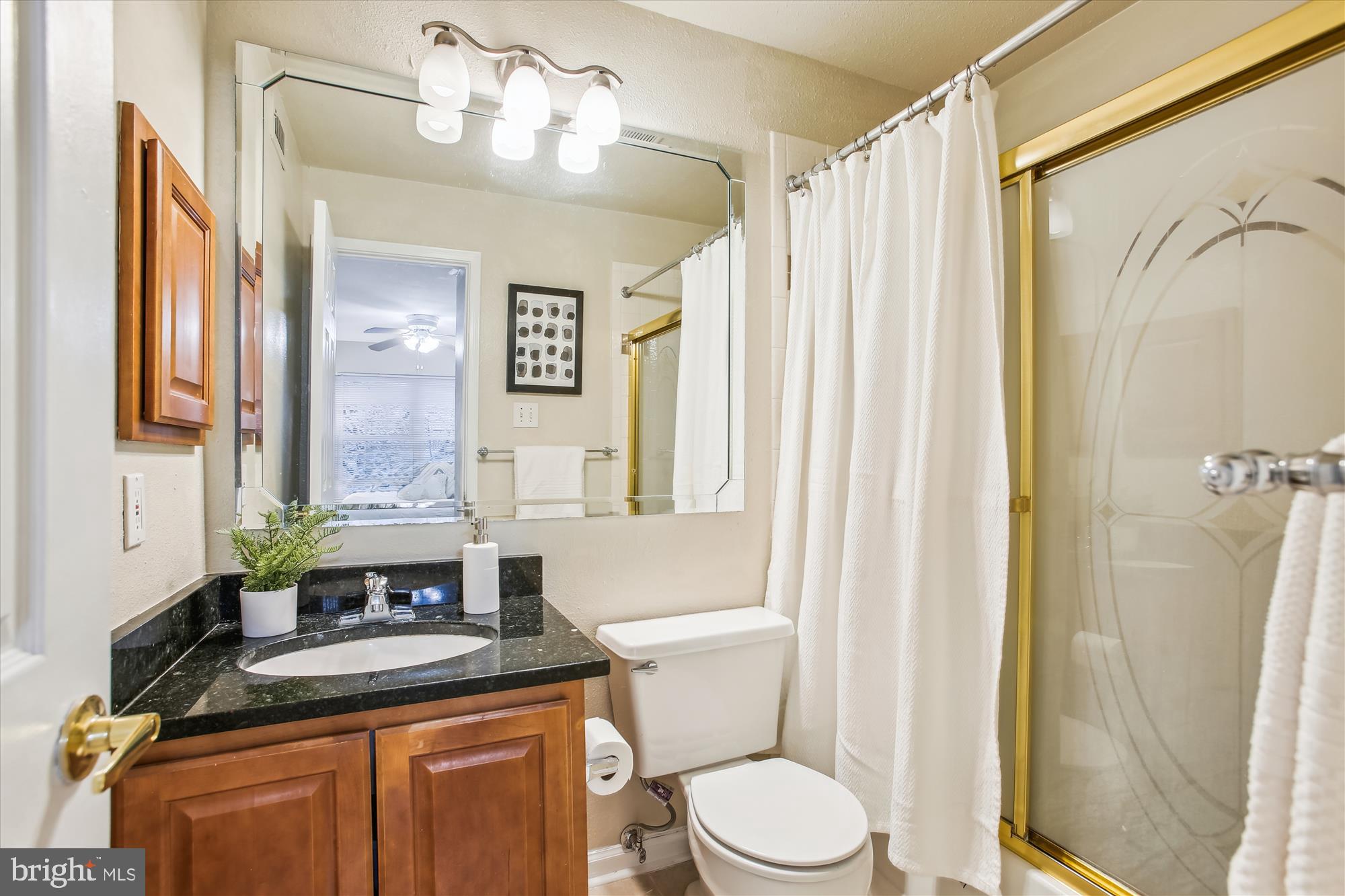 POINTE AT PARK CENTER - Residential